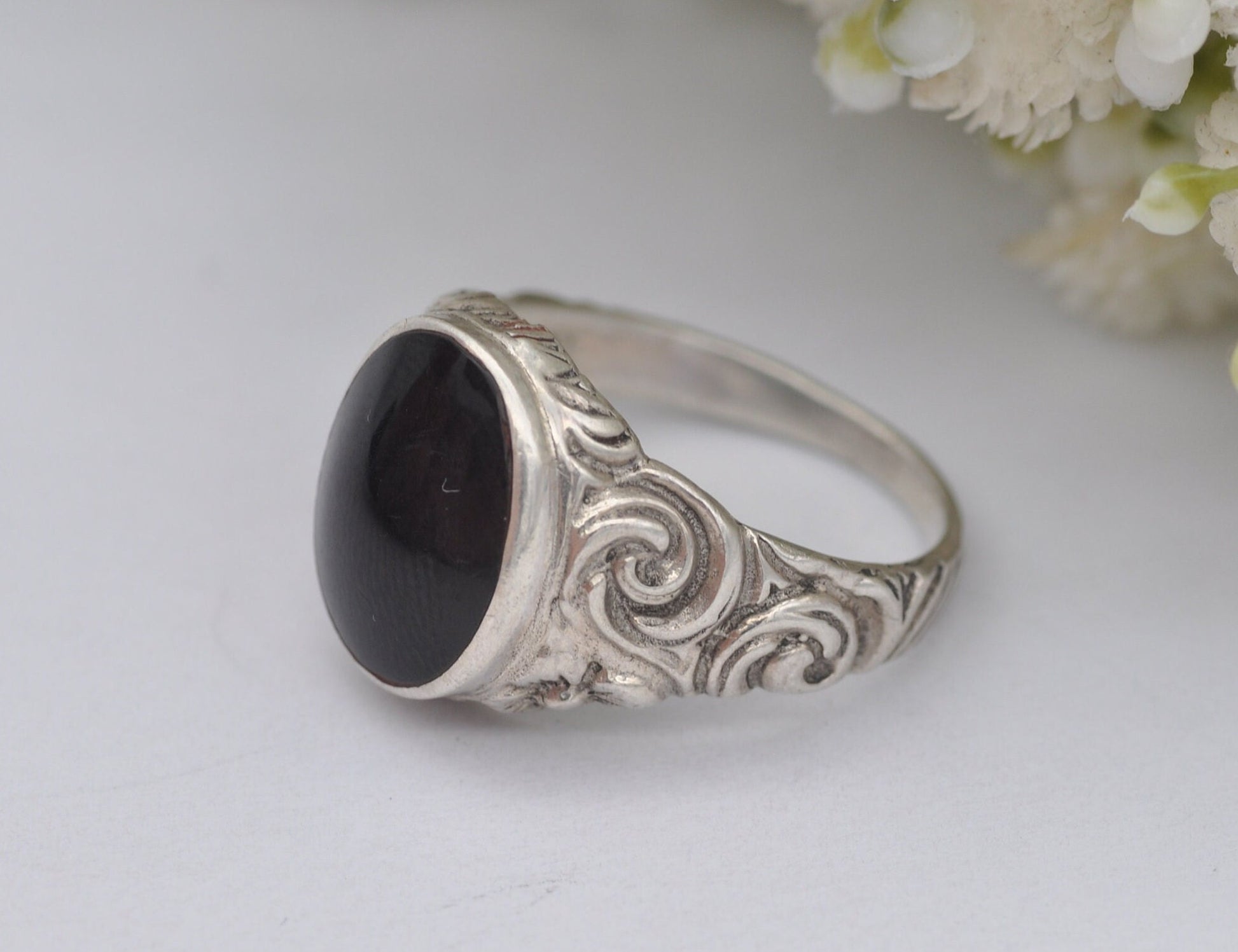 Vintage Sterling Silver Onyx Ring - UK Size - Q 1/2 / US Size - 8 1/4