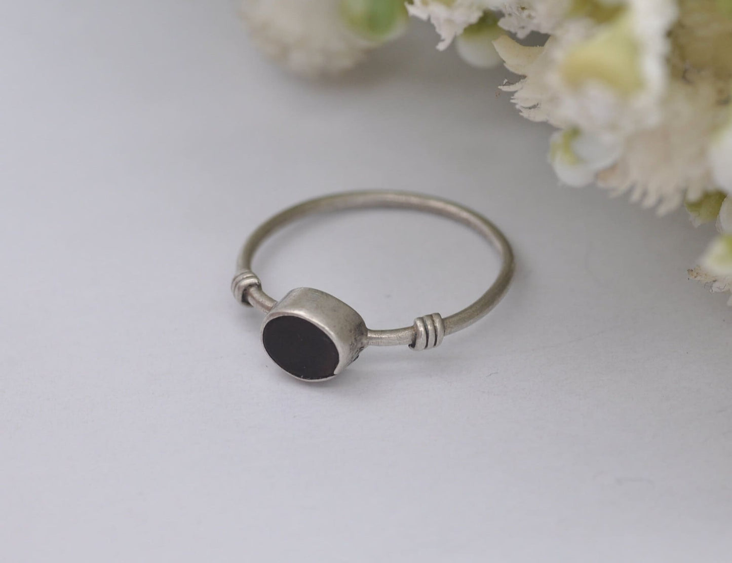 Vintage Sterling Silver Black Stone Solitaire Ring - UK Size - M / US Size - 6 1/4