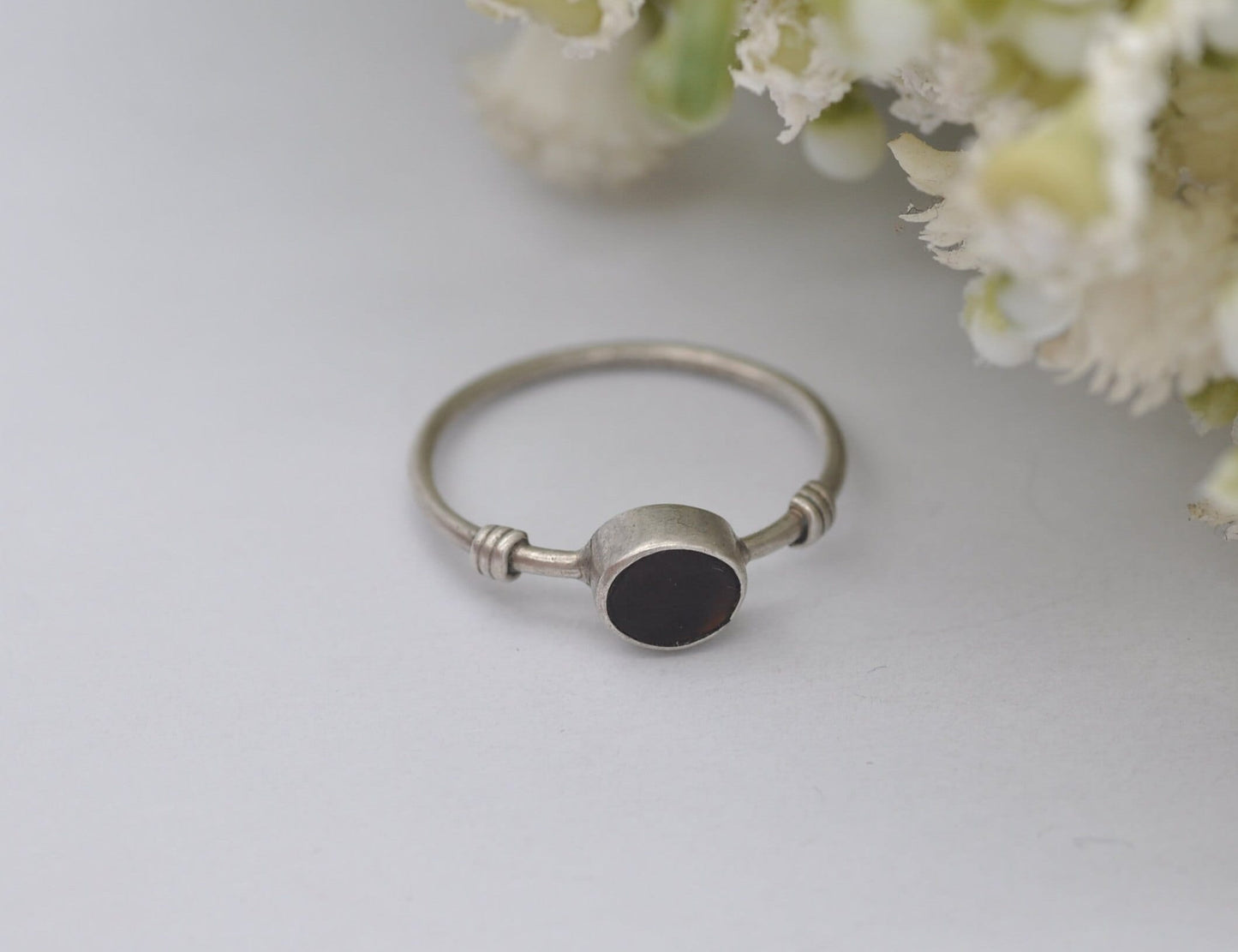 Vintage Sterling Silver Black Stone Solitaire Ring - UK Size - M / US Size - 6 1/4