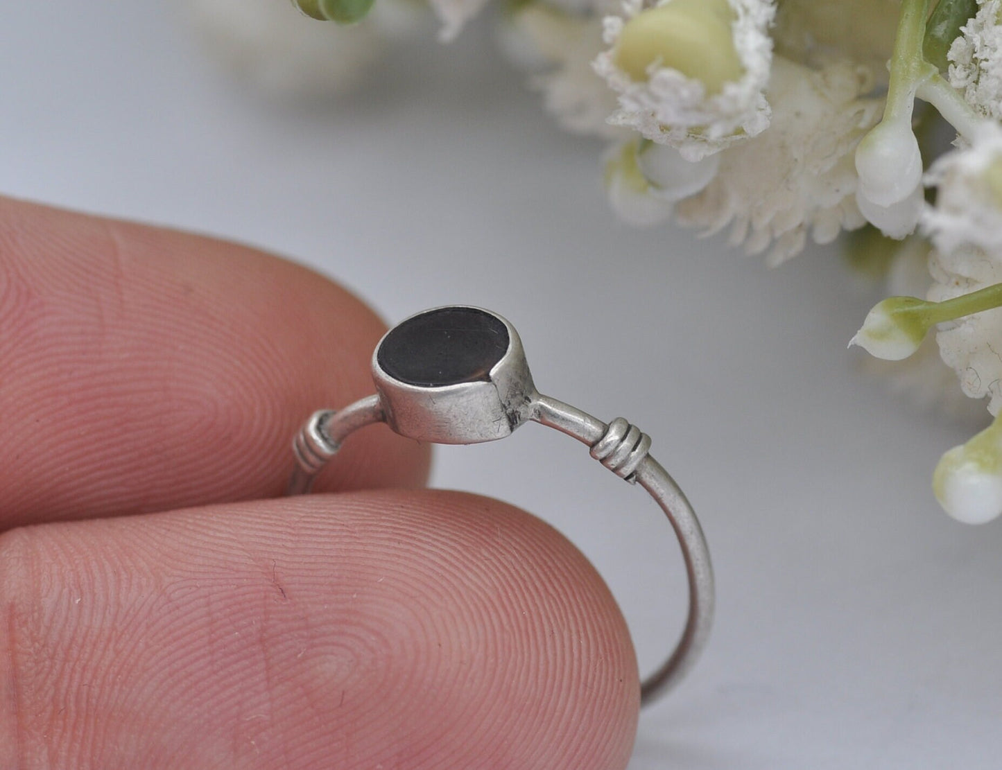 Vintage Sterling Silver Black Stone Solitaire Ring - UK Size - M / US Size - 6 1/4