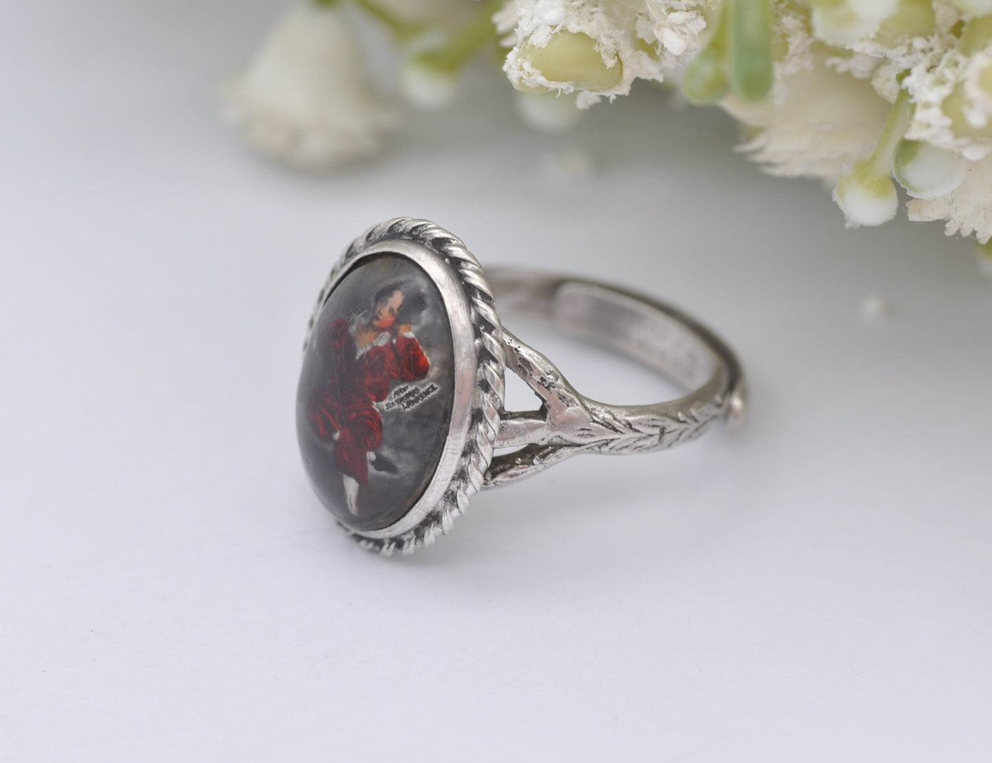 Vintage Sterling Silver Miniature Portrait Ring The Red Boy by Thomas Lawrence - UK Size - R / US Size - 8 1/2