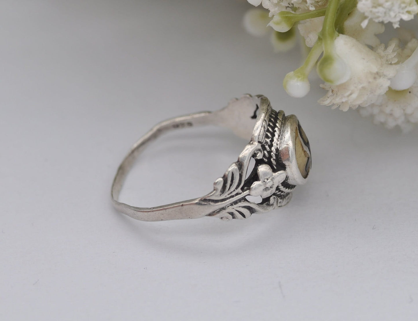 Vintage Yin and Yang Sterling Silver and Bone Ring - UK Size - S / US Size - 9