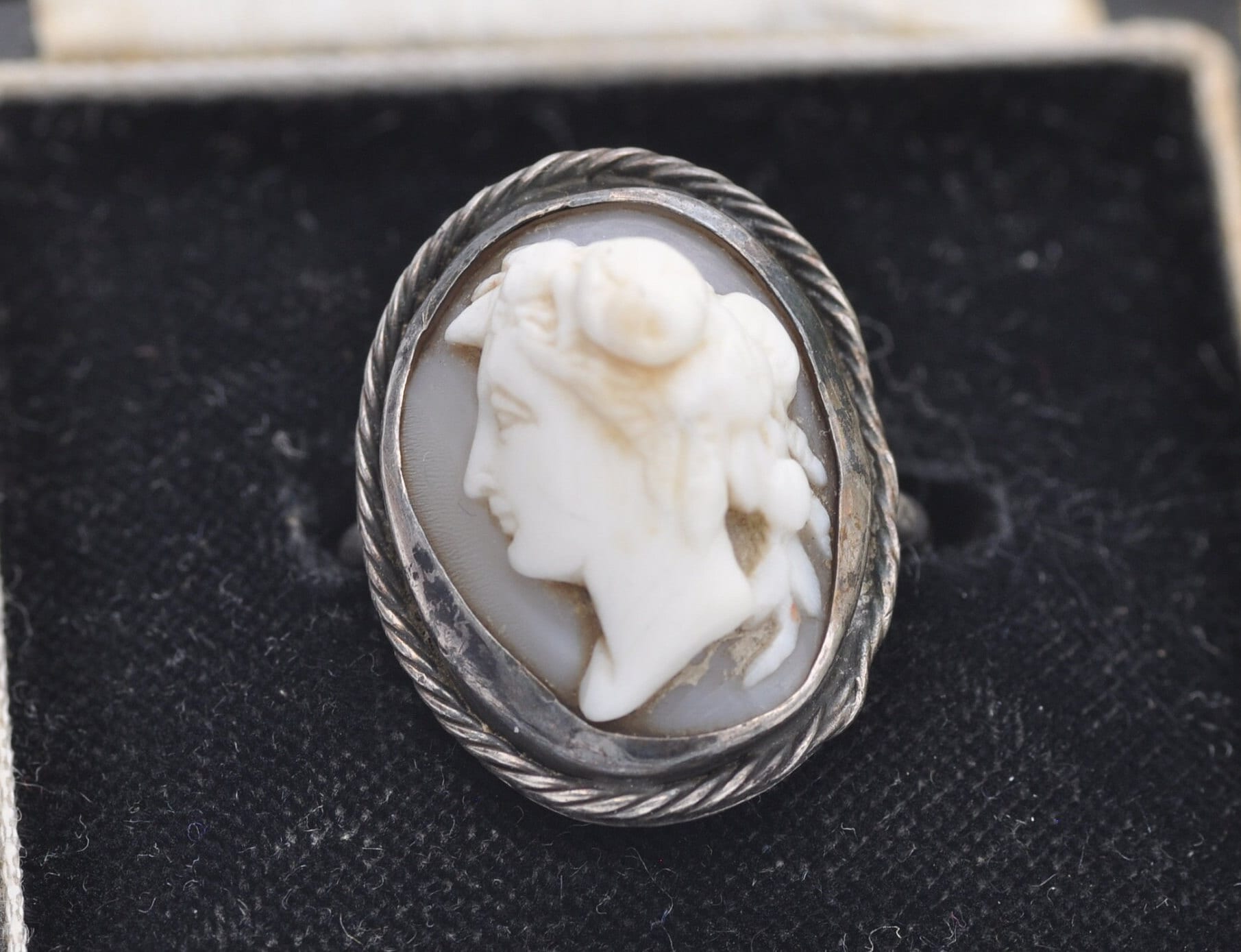 Antique Silver Raised Cameo Ring