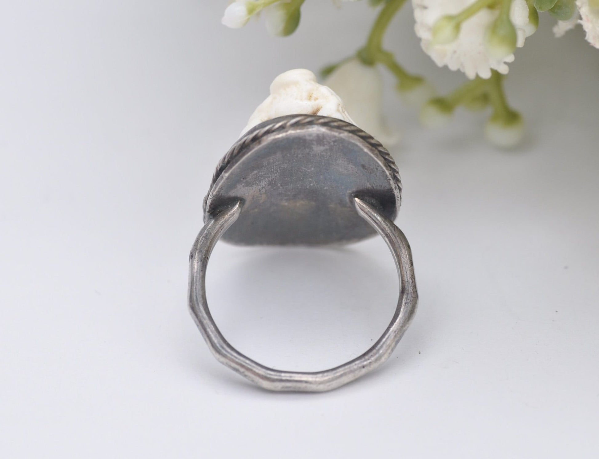 Antique Silver Raised Cameo Ring