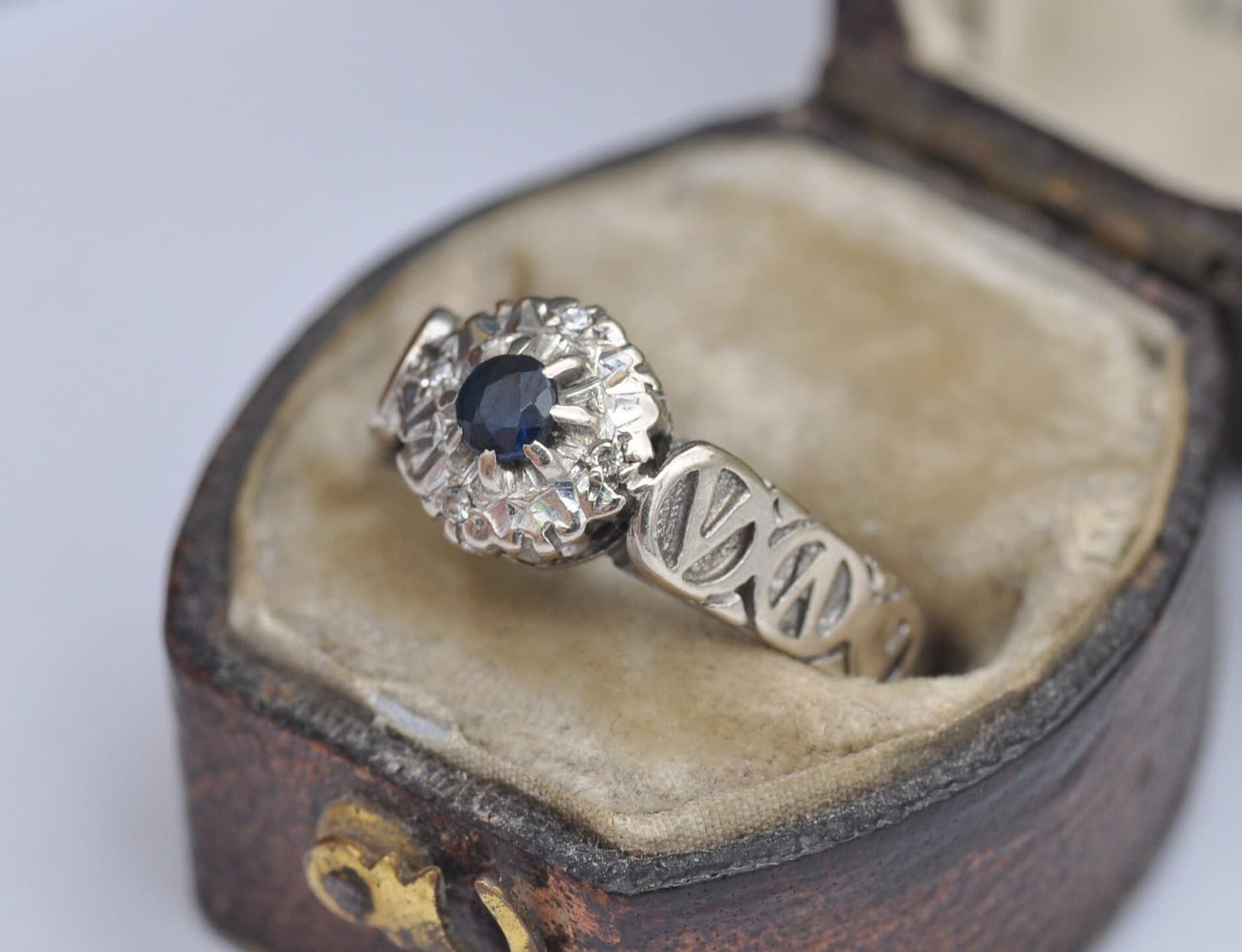 Vintage 9ct White Gold Sapphire Diamond Ring 1976