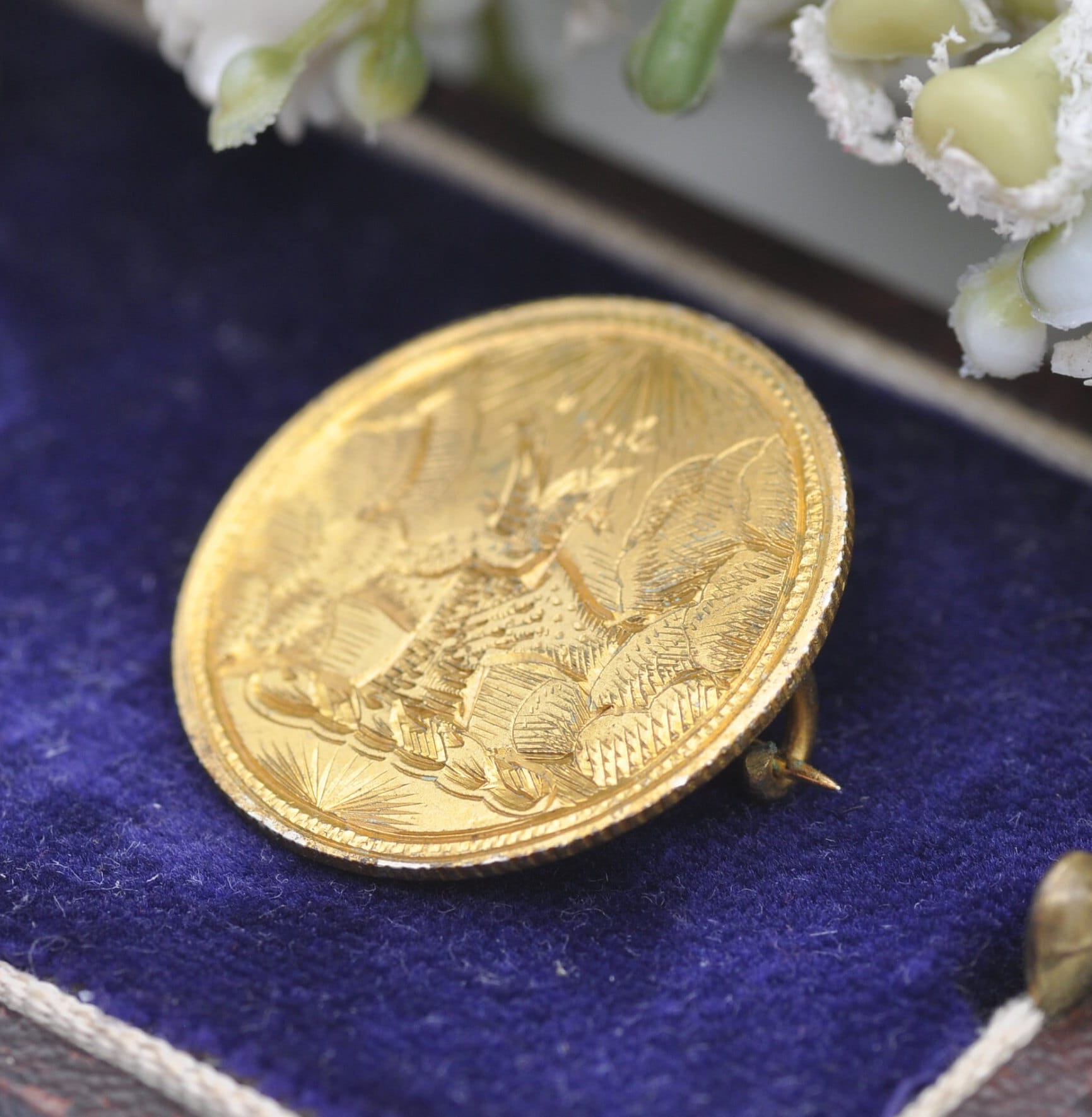 Antique Silver Gold Gilt Engraved Georgian One Shilling Coin Brooch