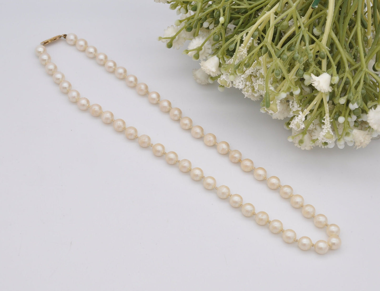 Vintage 9ct Gold Clasp Faux Pearl Necklace - 16" Choker Length Pearls