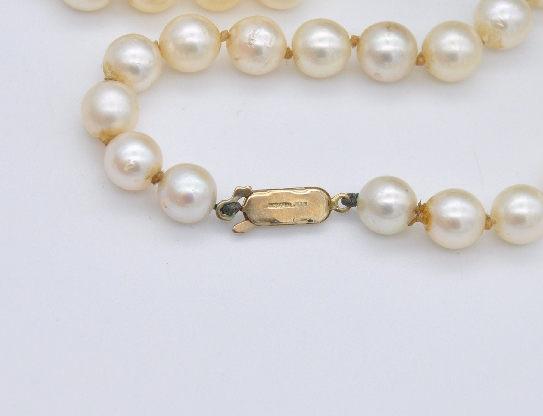 Vintage 9ct Gold Clasp Pearl Choker Length Necklace 1979 - Round Cultured Pearl Beads | Individually Knotted | 16"