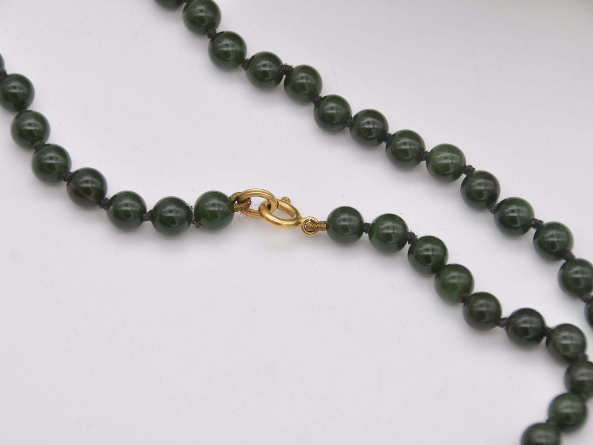 Vintage 18ct Gold Clasp Nephrite Jade Necklace - Individually Knotted Beaded Gemstone | 19" Princess Length