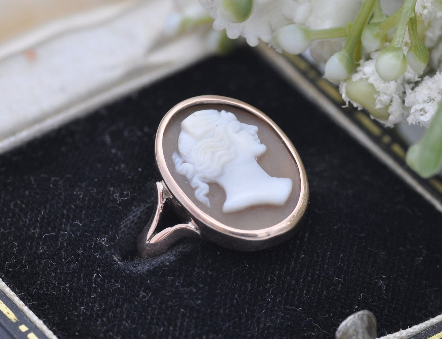 Antique 12ct Gold Cameo Ring - Shell Portrait Face | UK Size - P 1/2 | US Size - 8