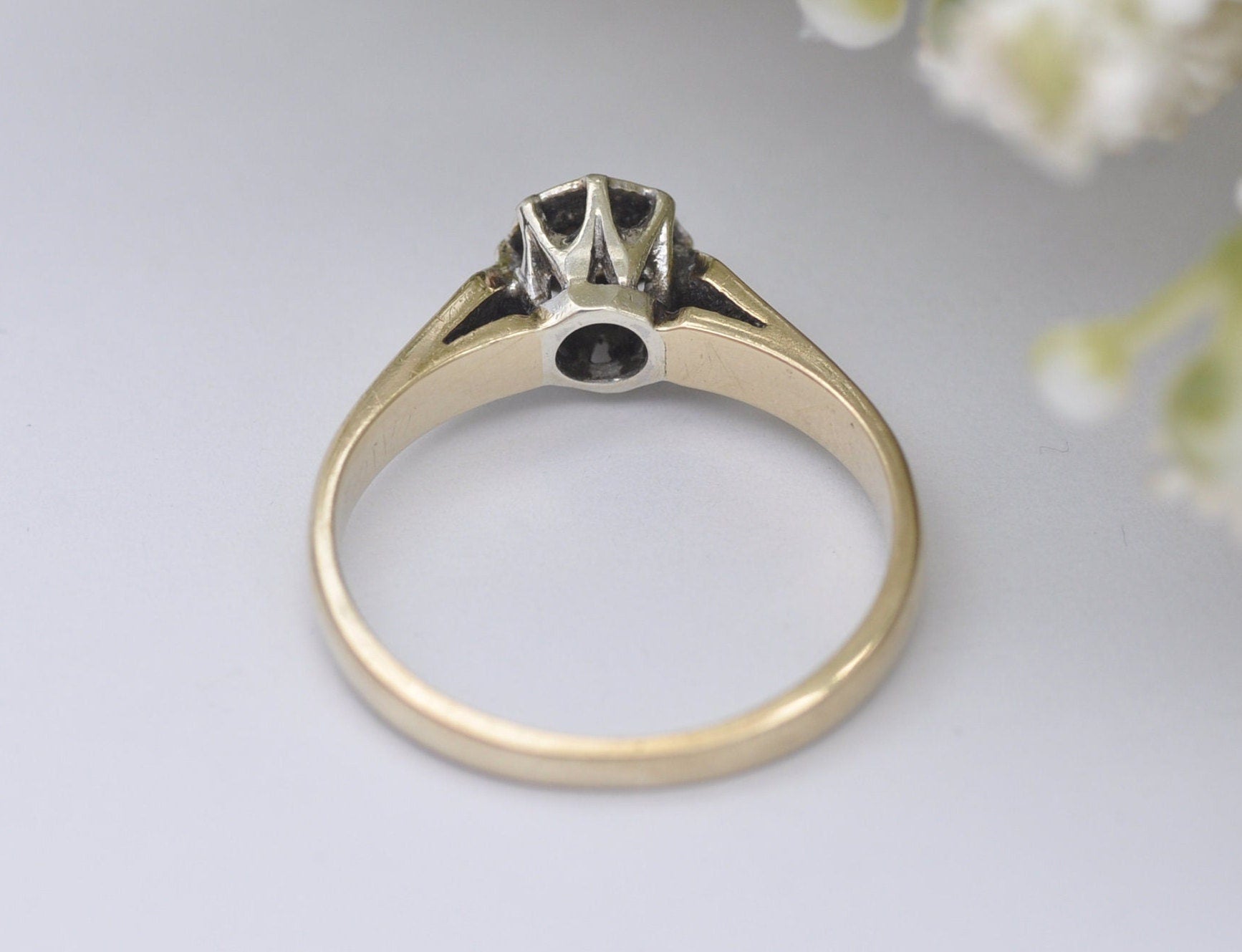 Vintage 9ct Gold and Platinum Diamond Solitaire Ring - UK Size - L 1/2 | US Size - 6