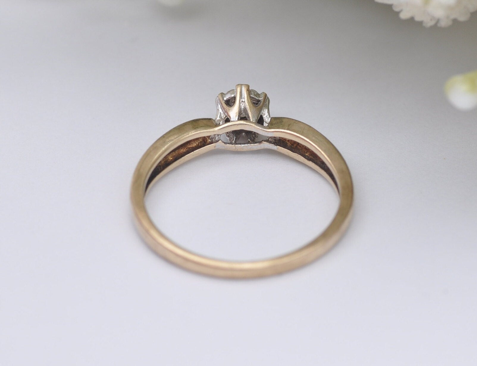 Vintage 9ct Gold and Diamond Solitaire Ring