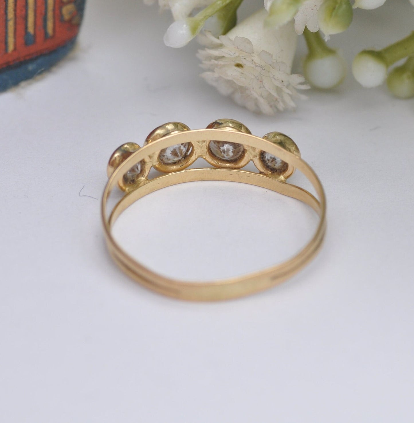 Vintage 18ct Gold Four Stone Split Band Ring