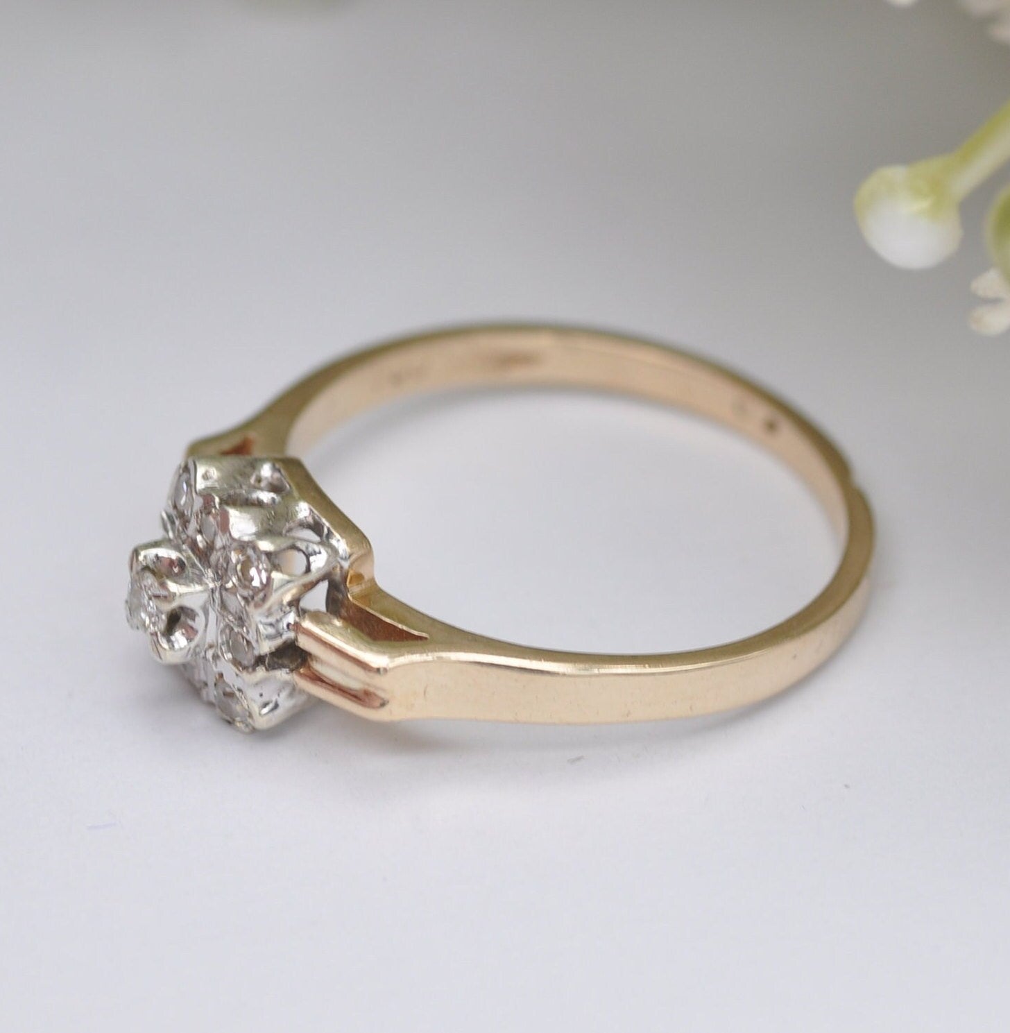 Vintage 9ct Gold Diamond Engagement Ring 1981