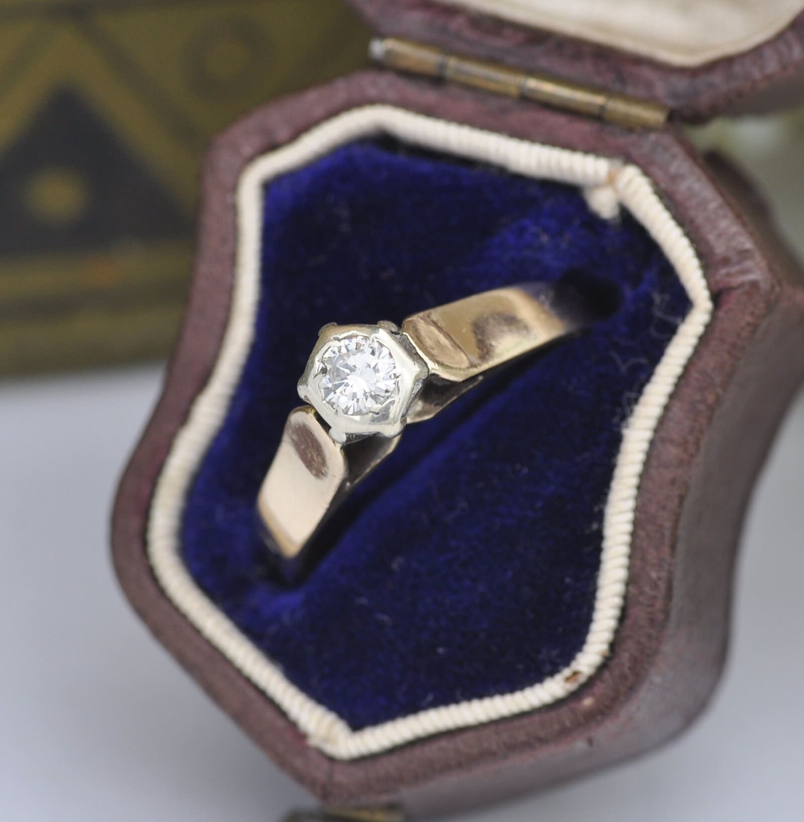 Vintage 9ct Gold Diamond Solitaire Ring 1977