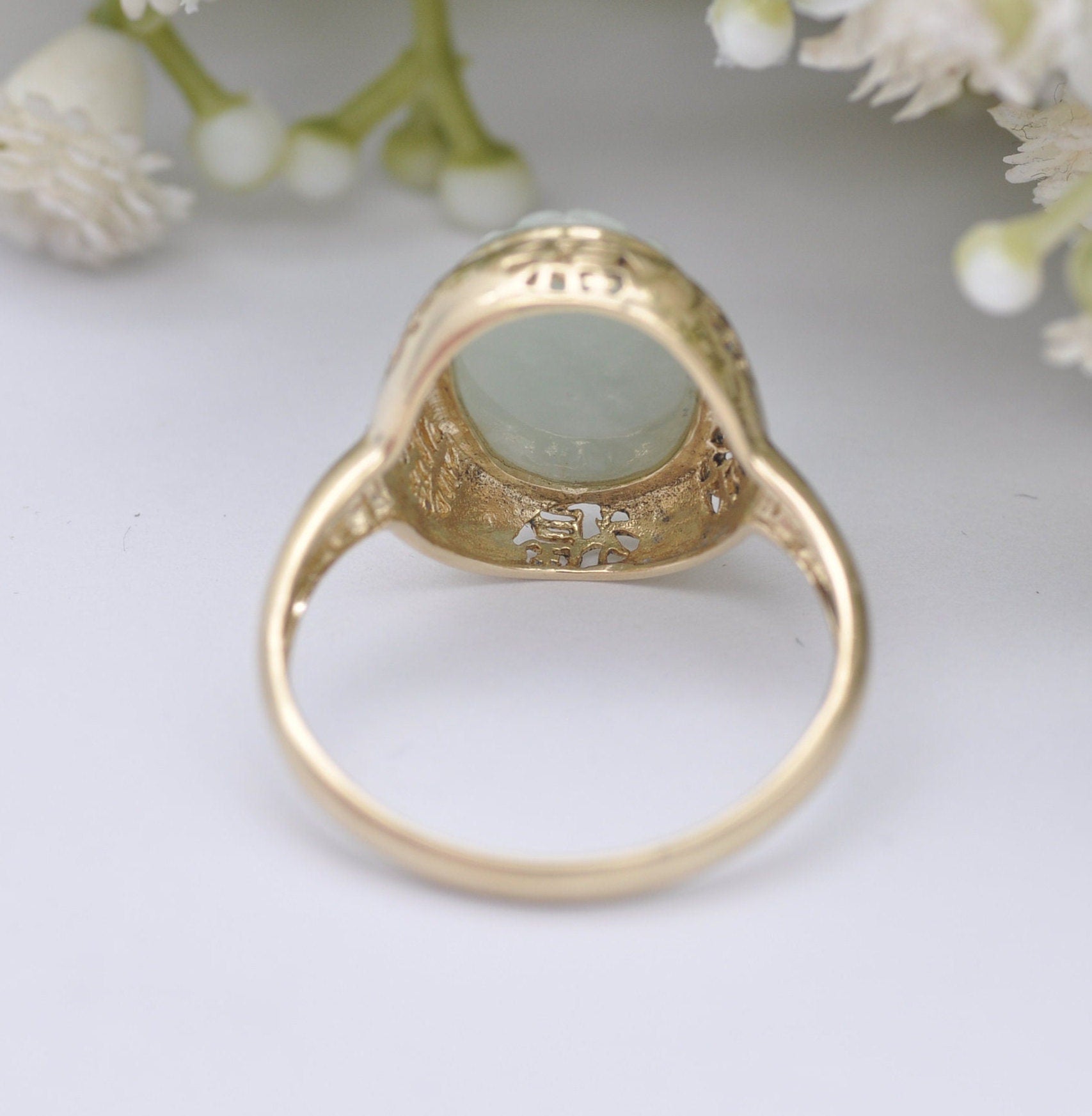 Chinese 14ct Gold Carved Jade Ring