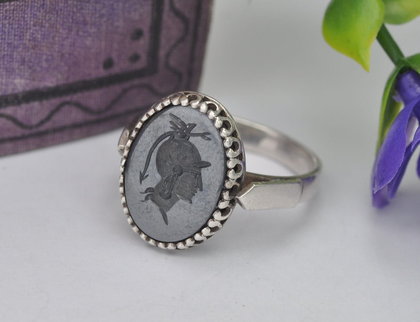 Vintage Sterling Silver Hematite Intaglio Signet Ring