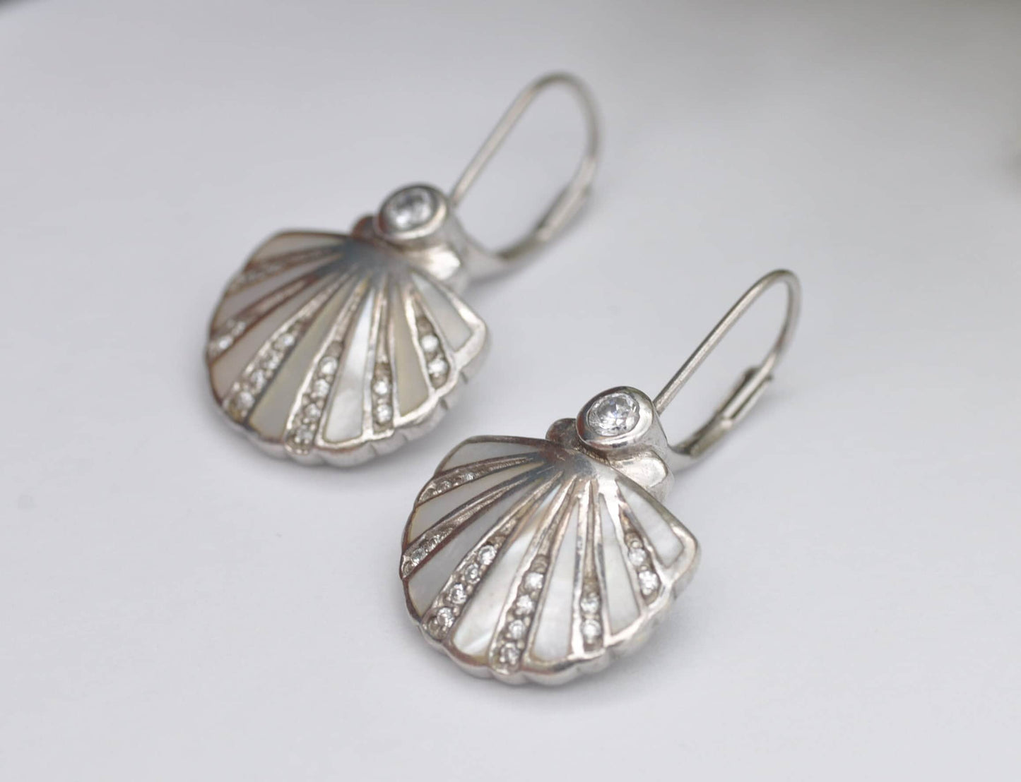 Vintage Sterling Silver Mother of Pearl Drop Earrings