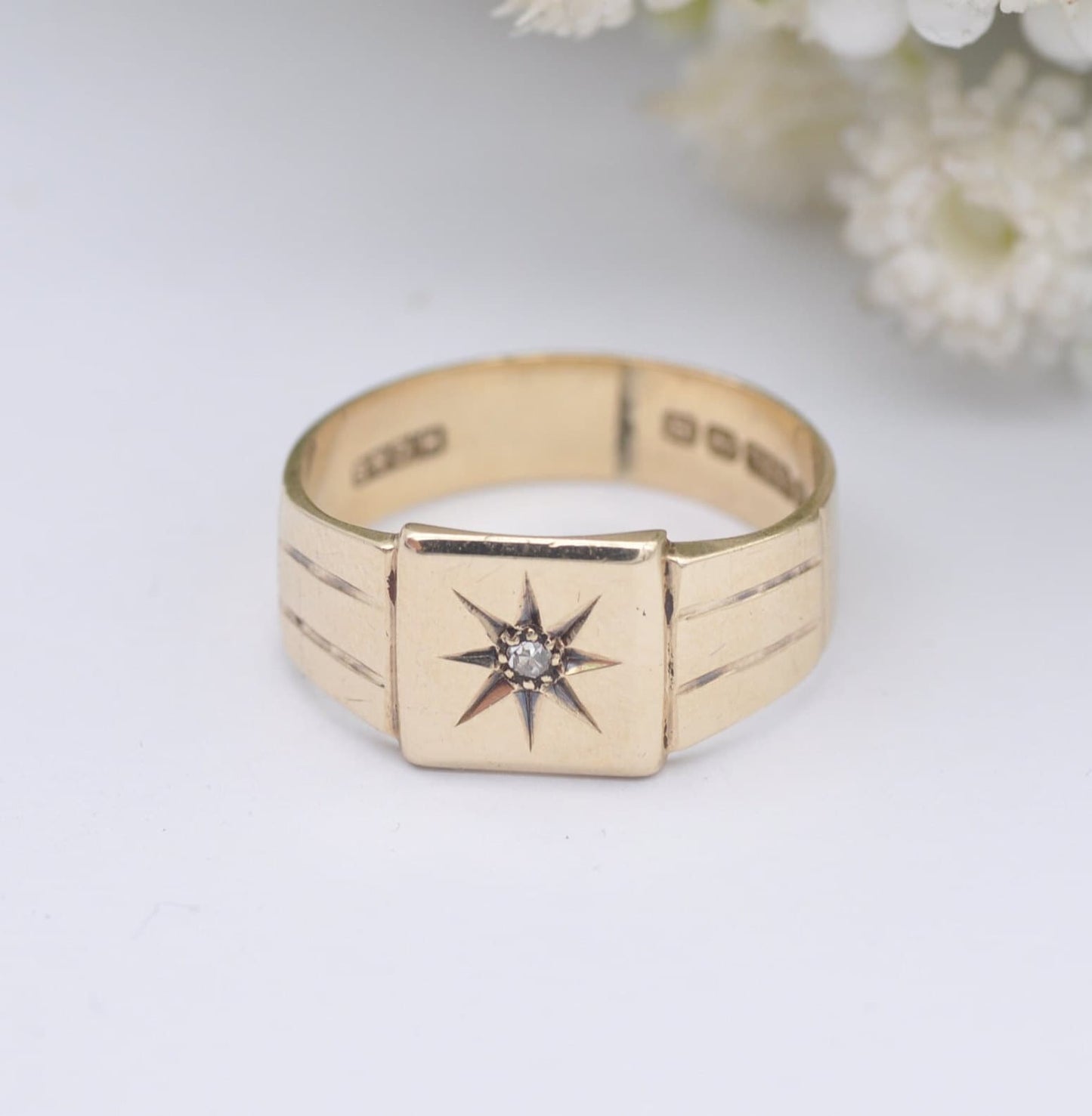 Vintage Art Deco 9ct Gold Signet Ring with a Star Set Diamond 1932 by Henry Griffith & Sons - UK Size - Q 1/2 | US Size - 8 1/4