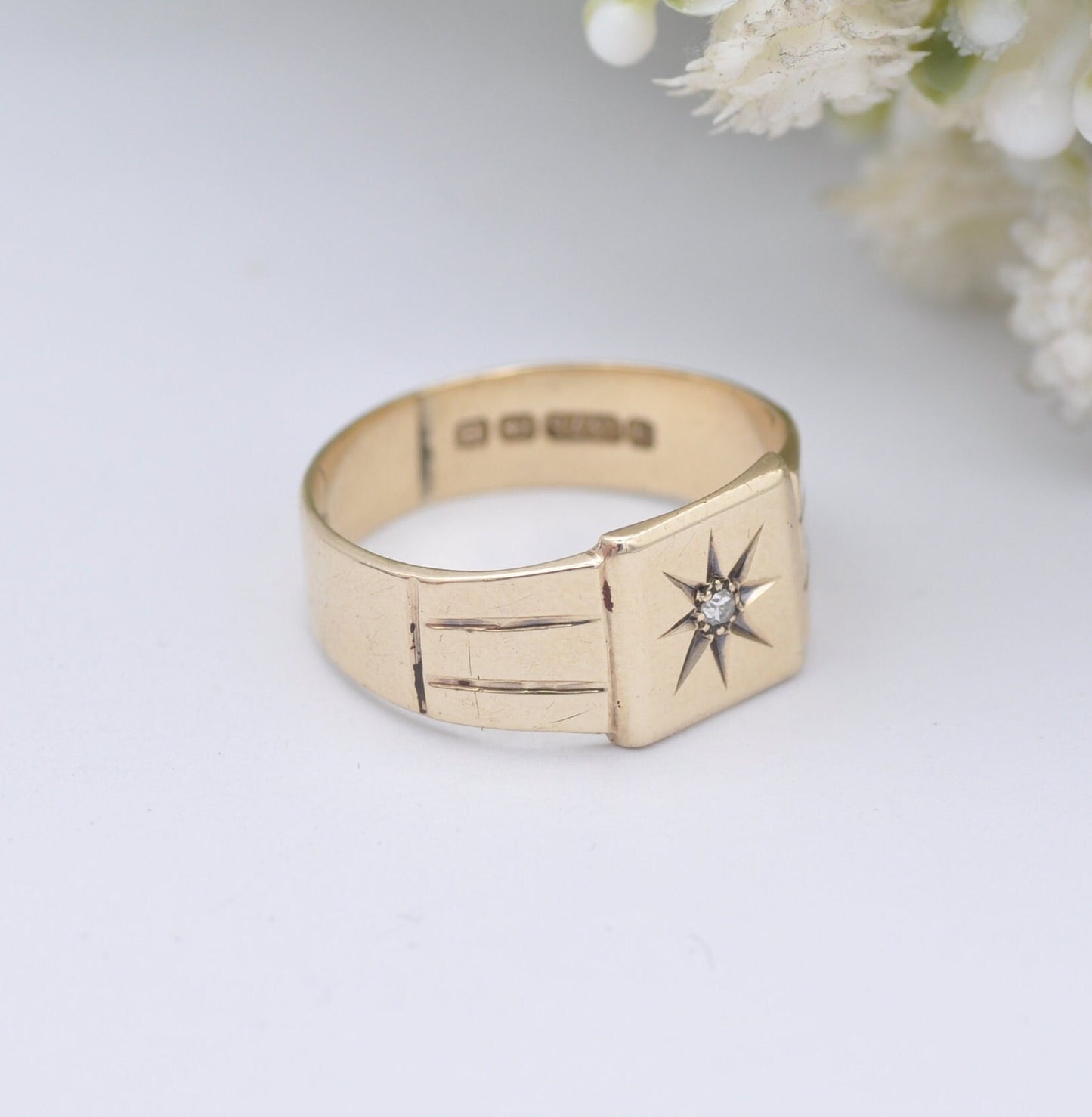 Vintage Art Deco 9ct Gold Signet Ring with a Star Set Diamond 1932 by Henry Griffith & Sons - UK Size - Q 1/2 | US Size - 8 1/4