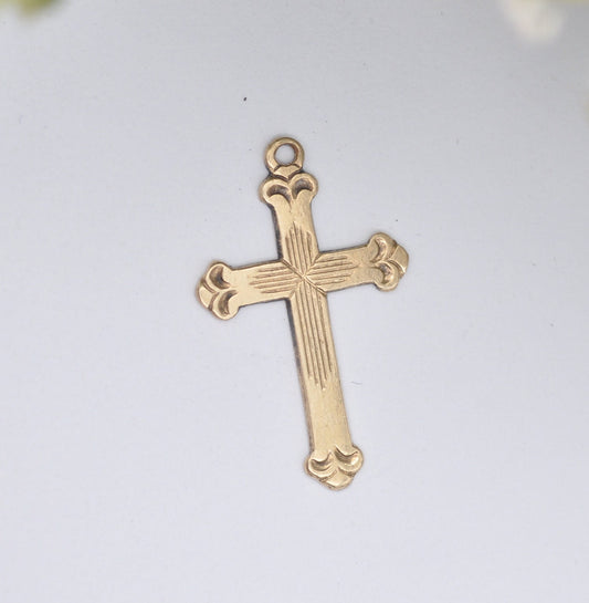 Vintage 9ct Gold Cross Pendant with Engraved Design