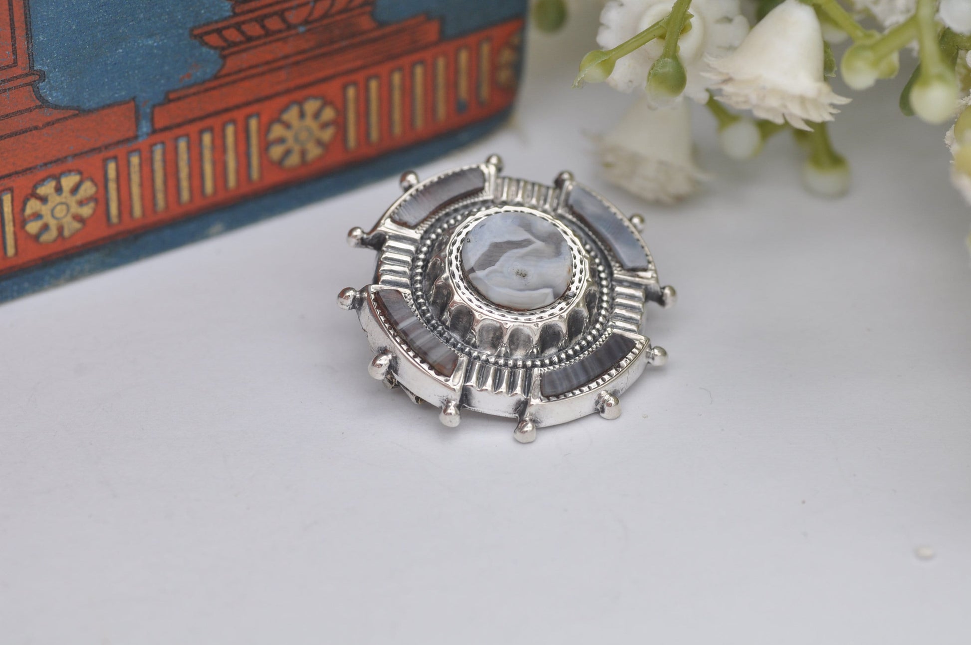 Antique Scottish Sterling Silver Agate Brooch