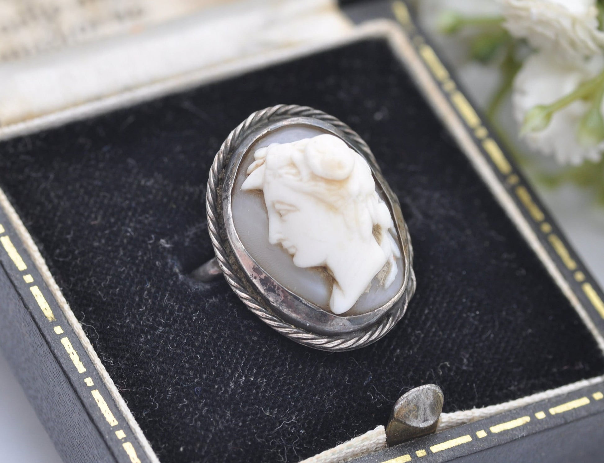 Antique Silver Raised Cameo Ring