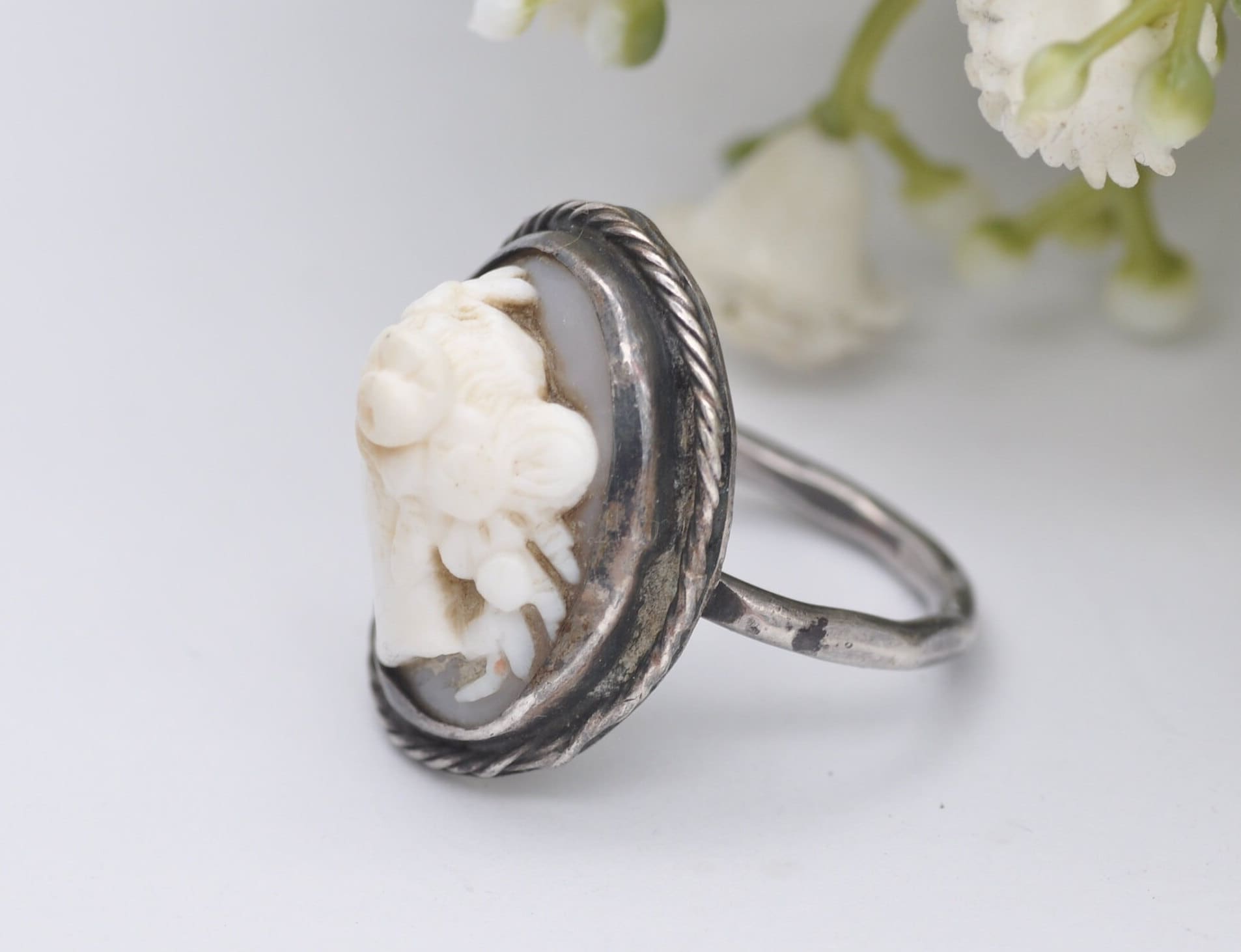 Antique Silver Raised Cameo Ring