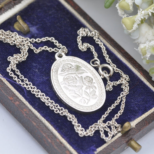 Vintage Sterling Silver Elizabeth Queen Mother 1980 Pendant Necklace - Franklin Mint Silver Collectable