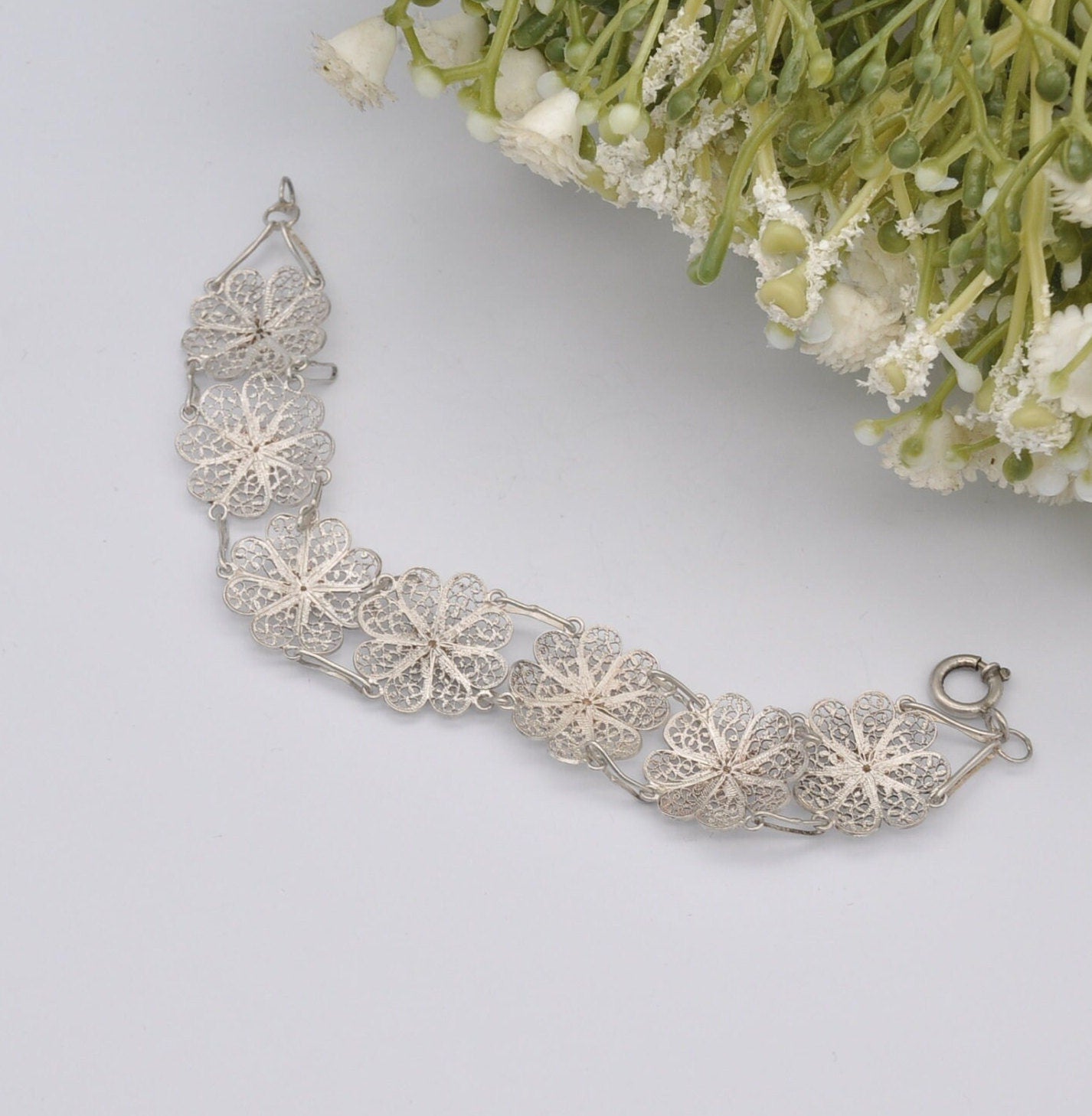 Vintage Sterling Silver Filigree Flower Panel Bracelet - Delicate White Silver