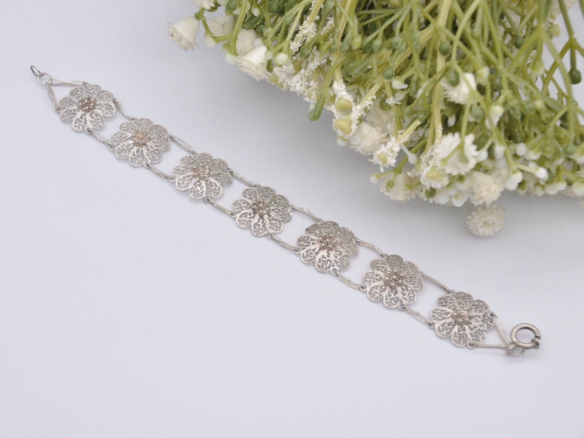 Vintage Sterling Silver Filigree Flower Panel Bracelet - Delicate White Silver