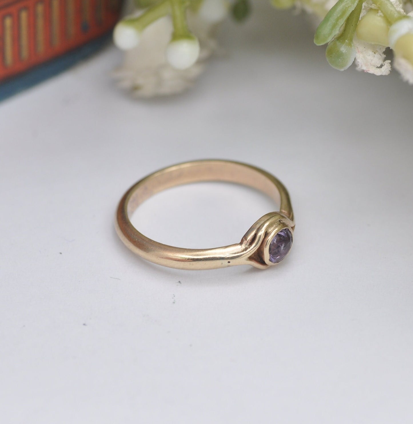 Vintage 9ct Gold Amethyst Solitaire Ring - Everyday Gold Band | UK Size - J 1/2 | US Size - 4 3/4