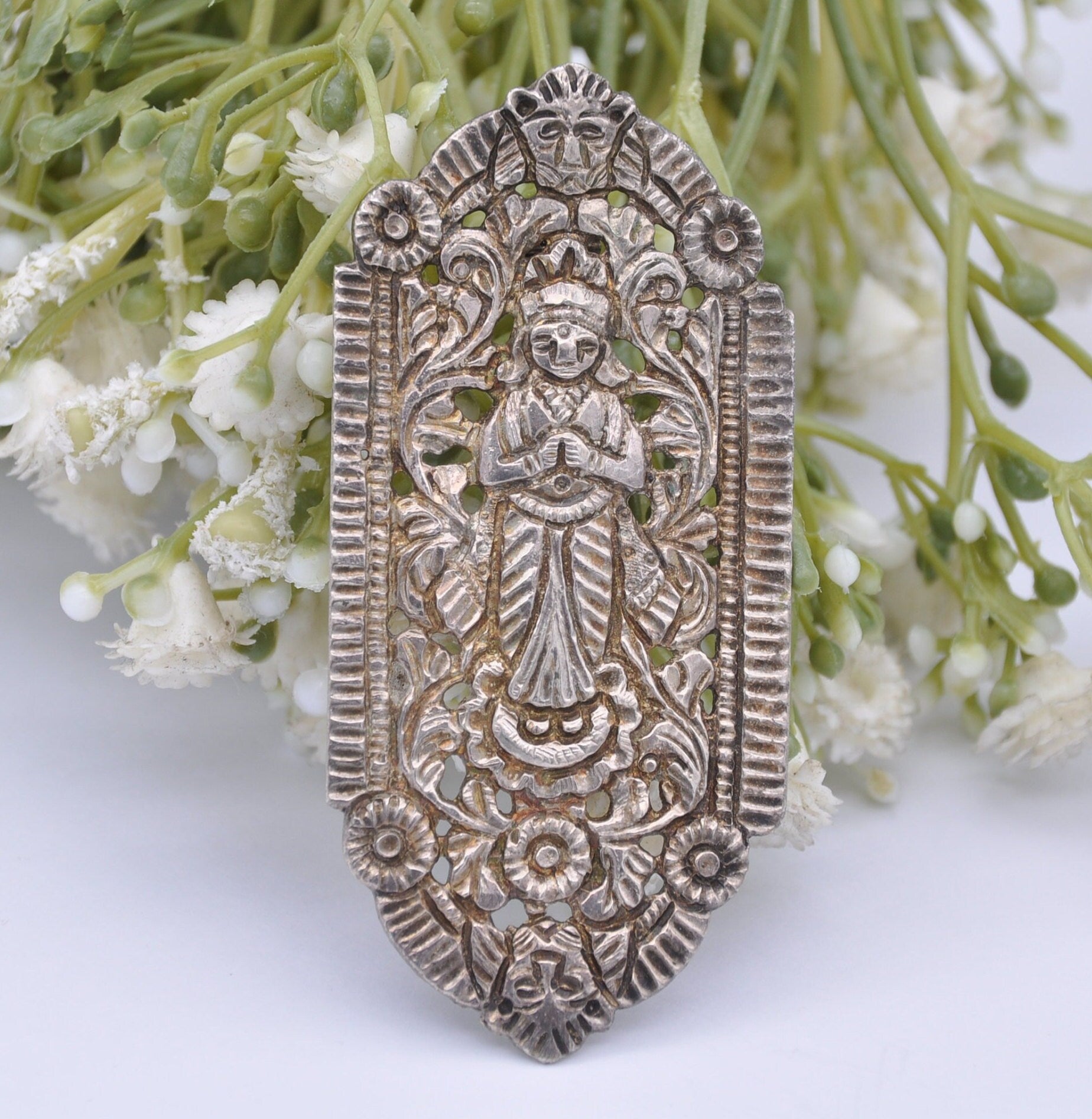 Vintage Indonesian Brooch with Lion Head Mounts - Silver Tone | Engraved Openwork