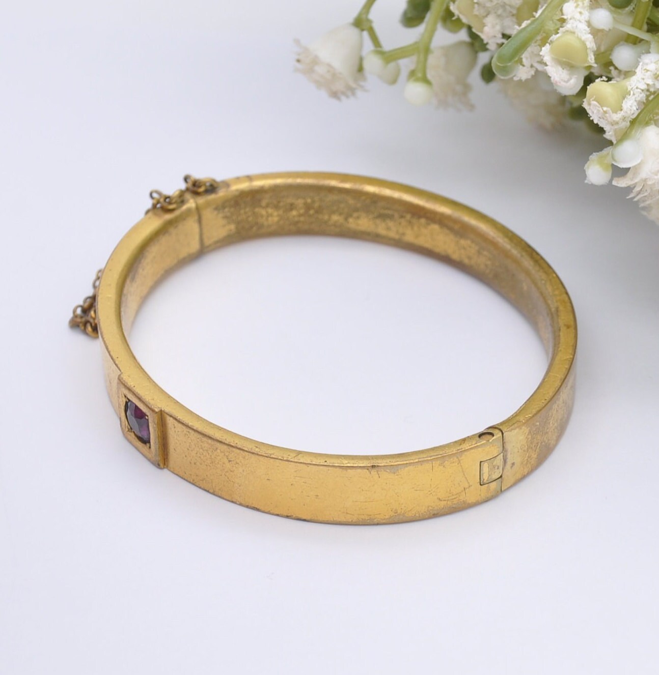 Antique Rolled Gold Bangle Bracelet Set with Purple Paste Stone