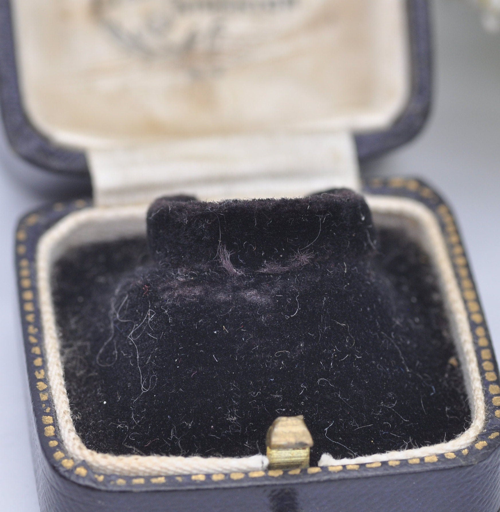 Antique Liddle Ring Box with Raised Setting - Stockton Jewellers | Silk and Velvet Lined