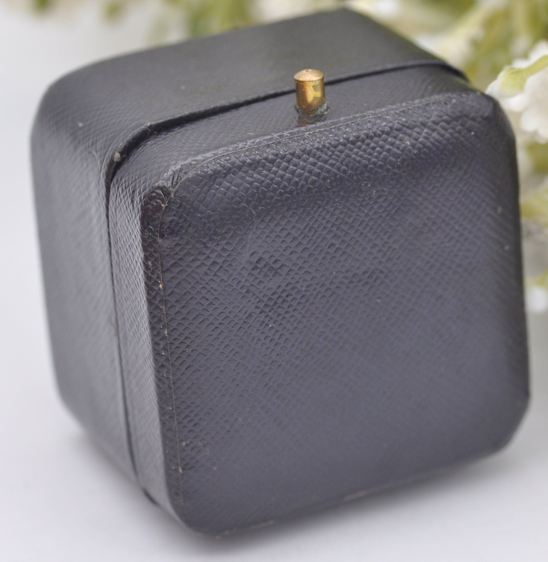 Antique Liddle Ring Box with Raised Setting - Stockton Jewellers | Silk and Velvet Lined