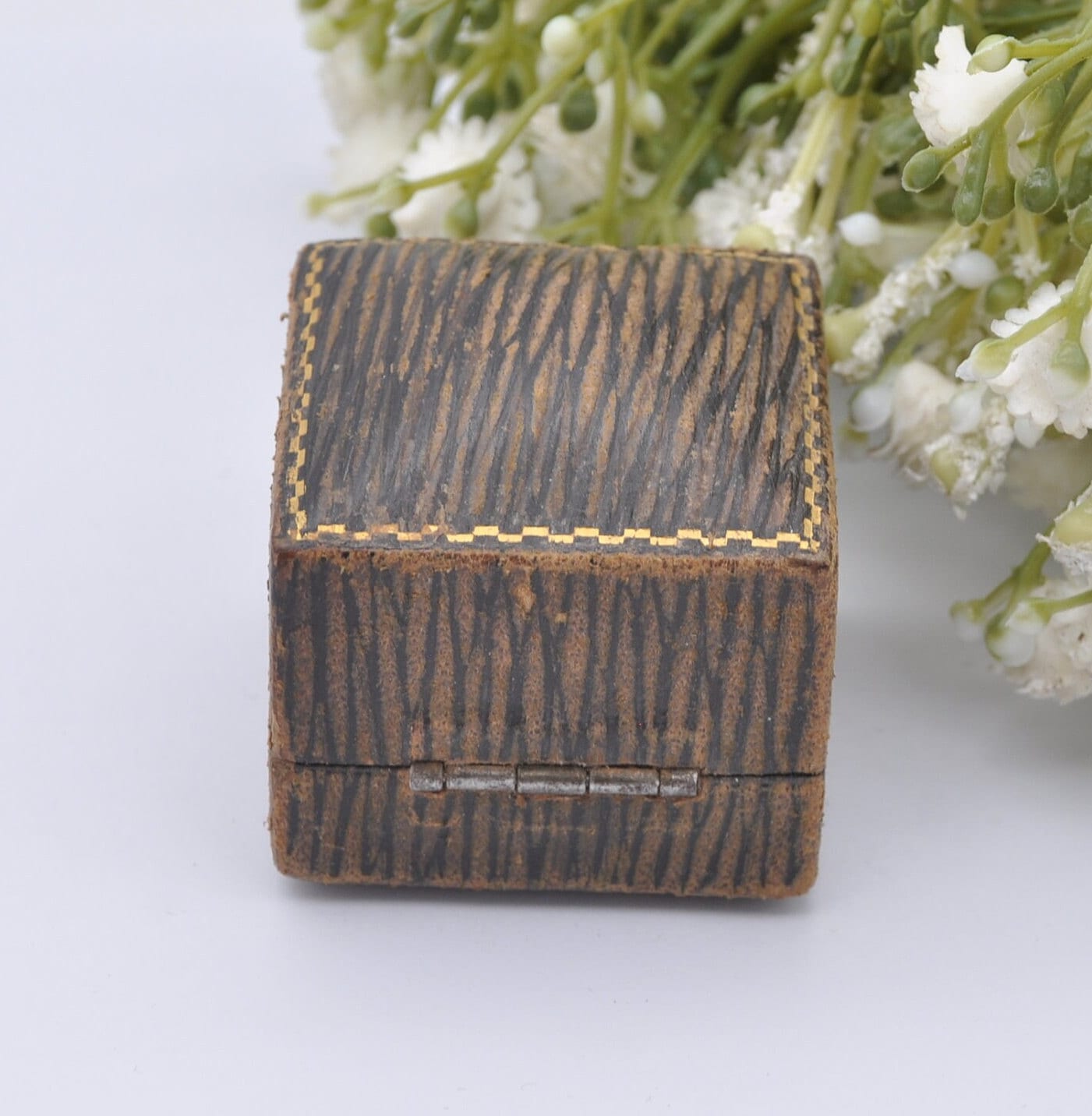 Antique Leather Ring Box with Gold Tooling - Bakers Jewel Casket Wigan Jewellers | Silk and Velvet Lined