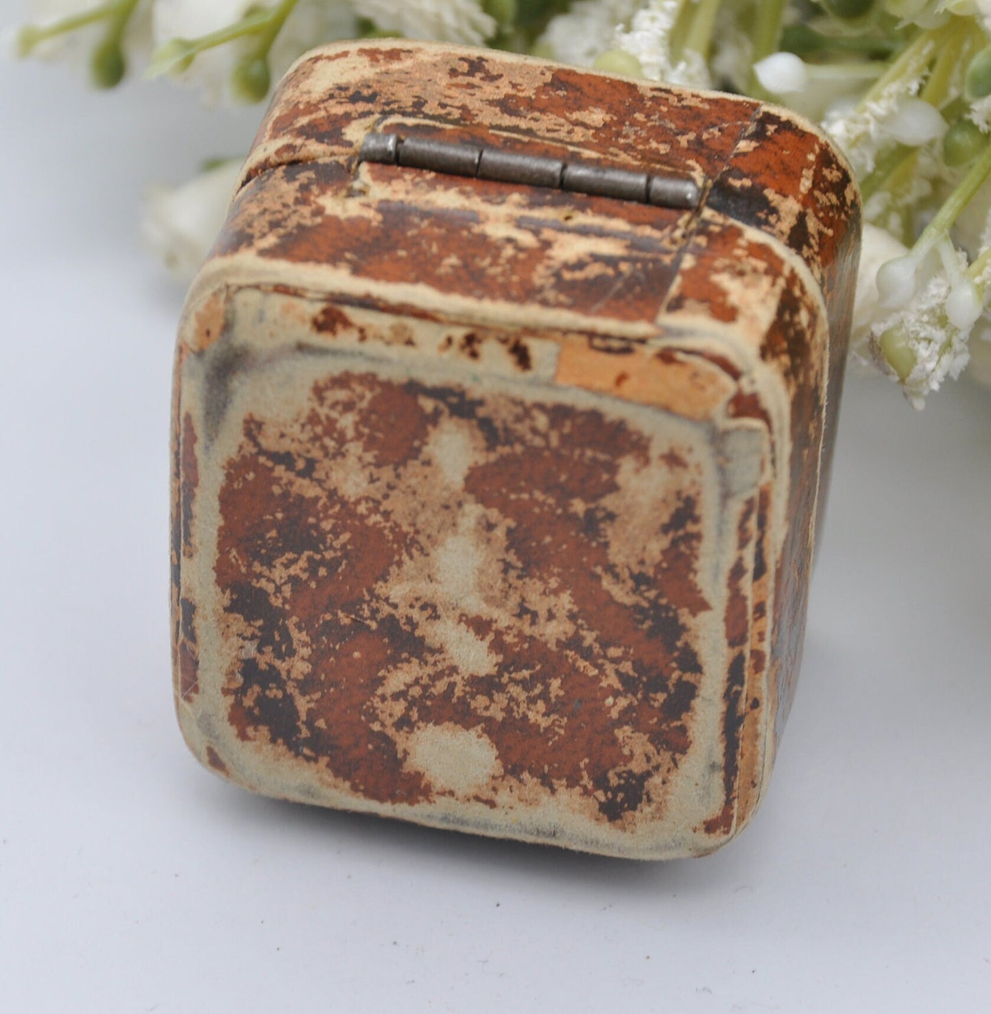 Antique Leather Ring Box - Foundry Street Oldham Jewellers | Silk and Velvet Lined