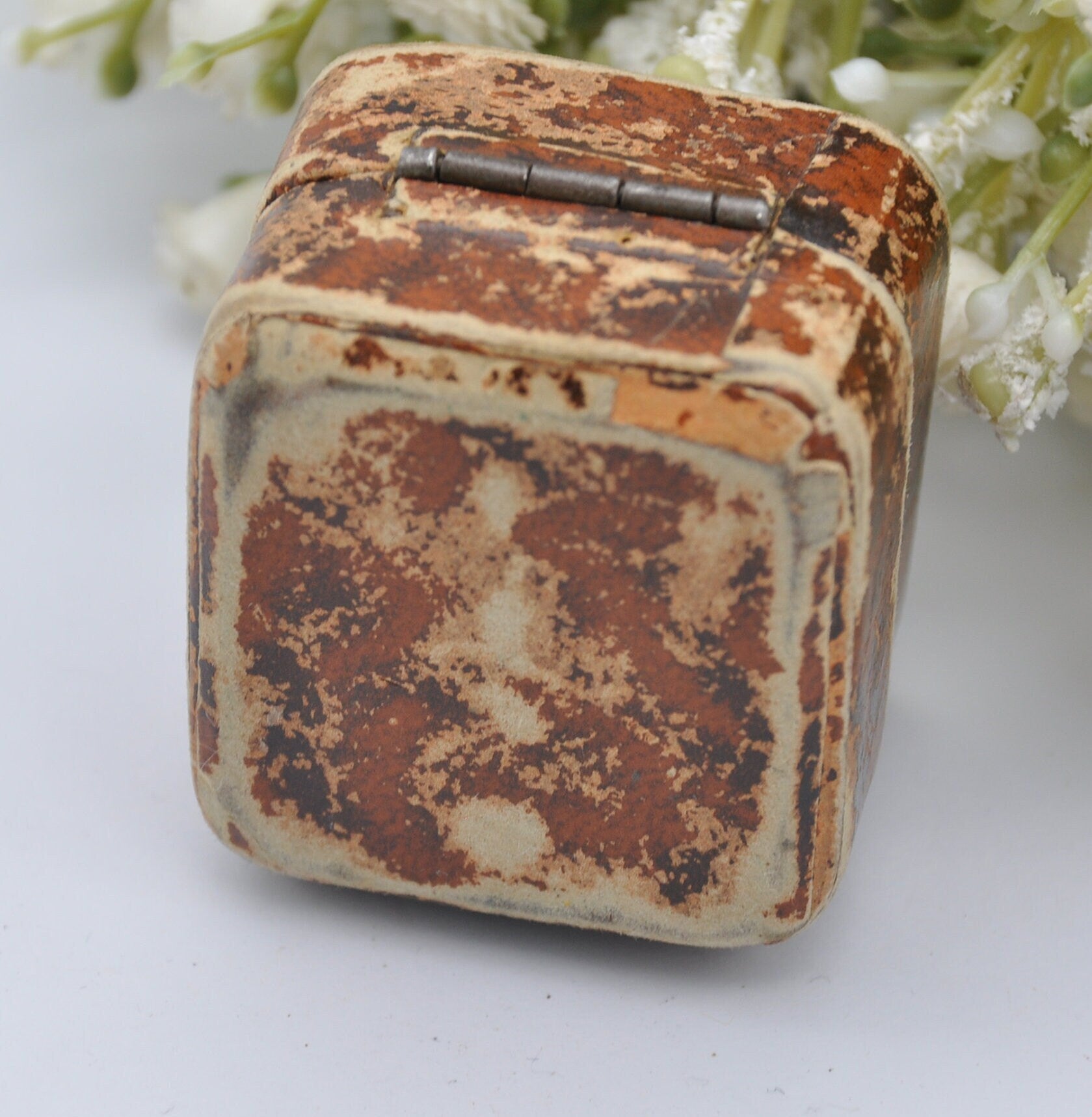 Antique Leather Ring Box - Foundry Street Oldham Jewellers | Silk and Velvet Lined
