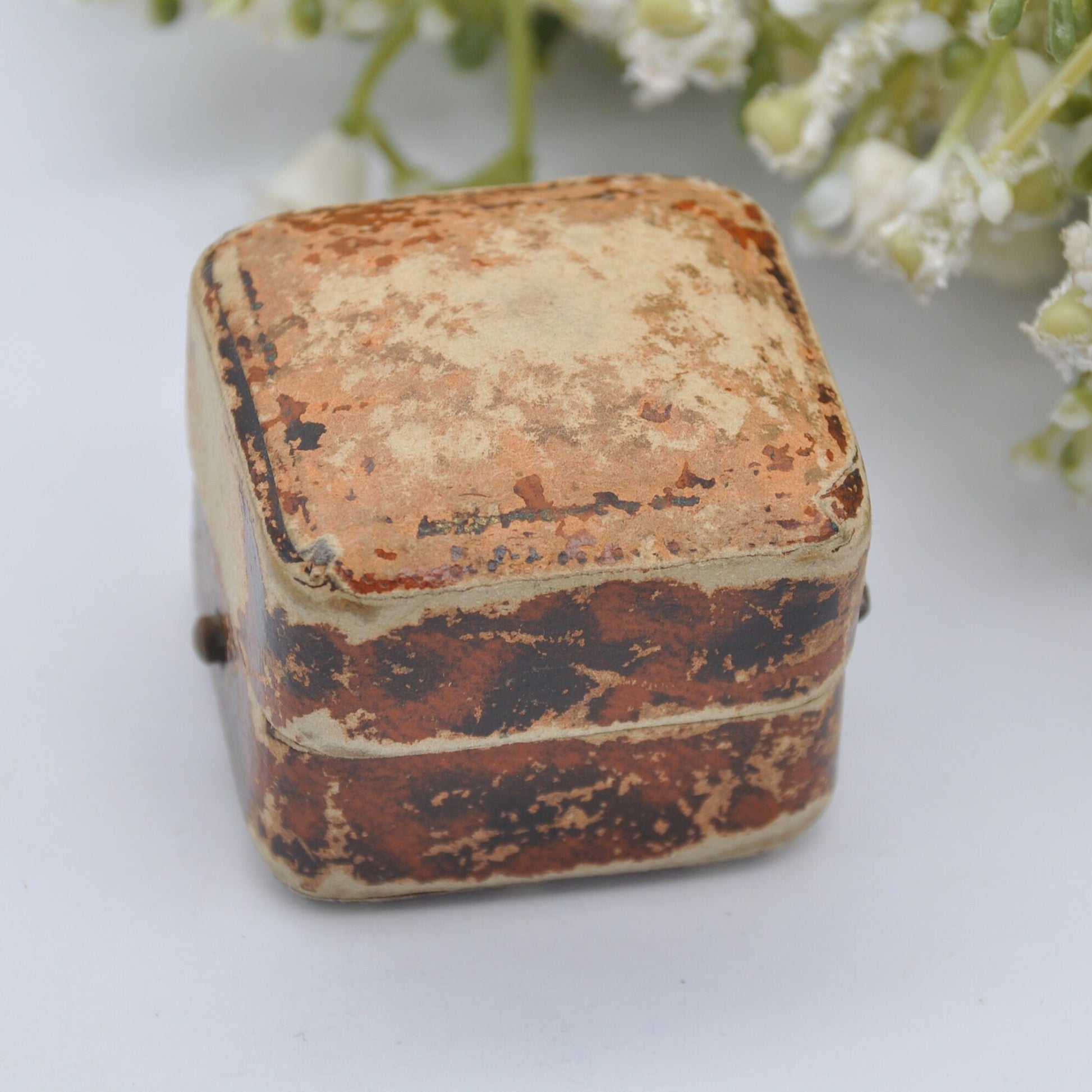 Antique Leather Ring Box - Foundry Street Oldham Jewellers | Silk and Velvet Lined
