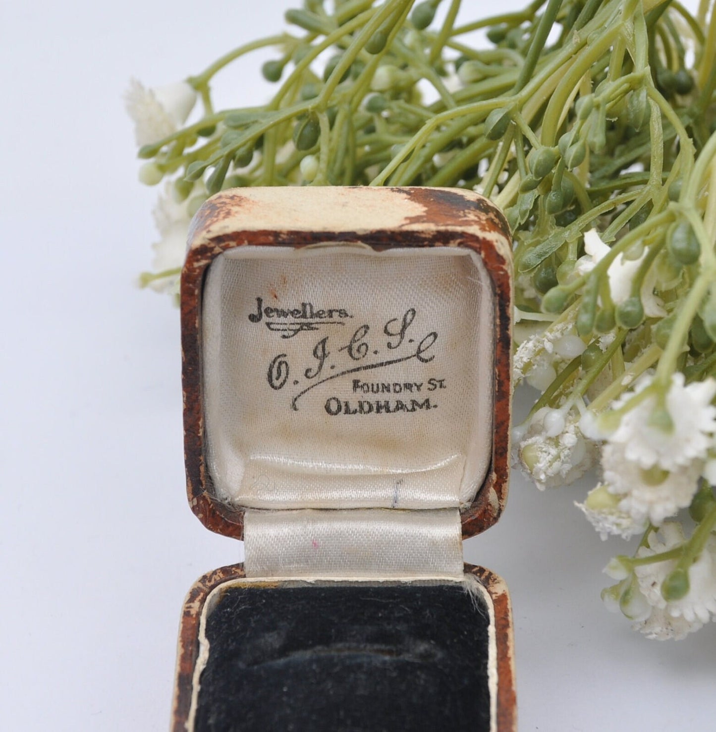 Antique Leather Ring Box - Foundry Street Oldham Jewellers | Silk and Velvet Lined