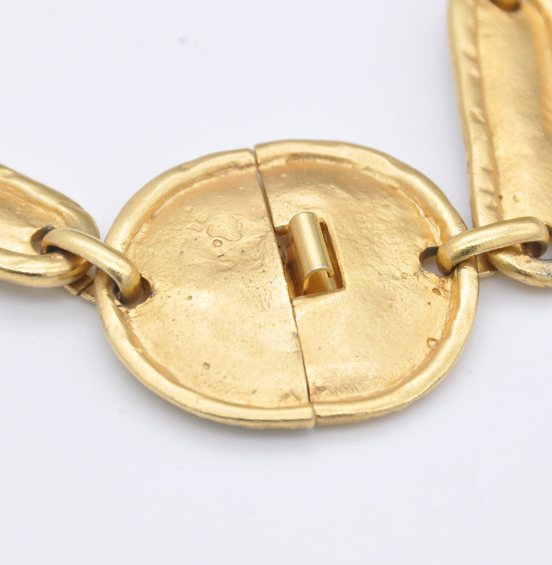 Vintage Sphinx Necklace Gold Tone Disk Link - Mid-Century Branded Costume Jewellery