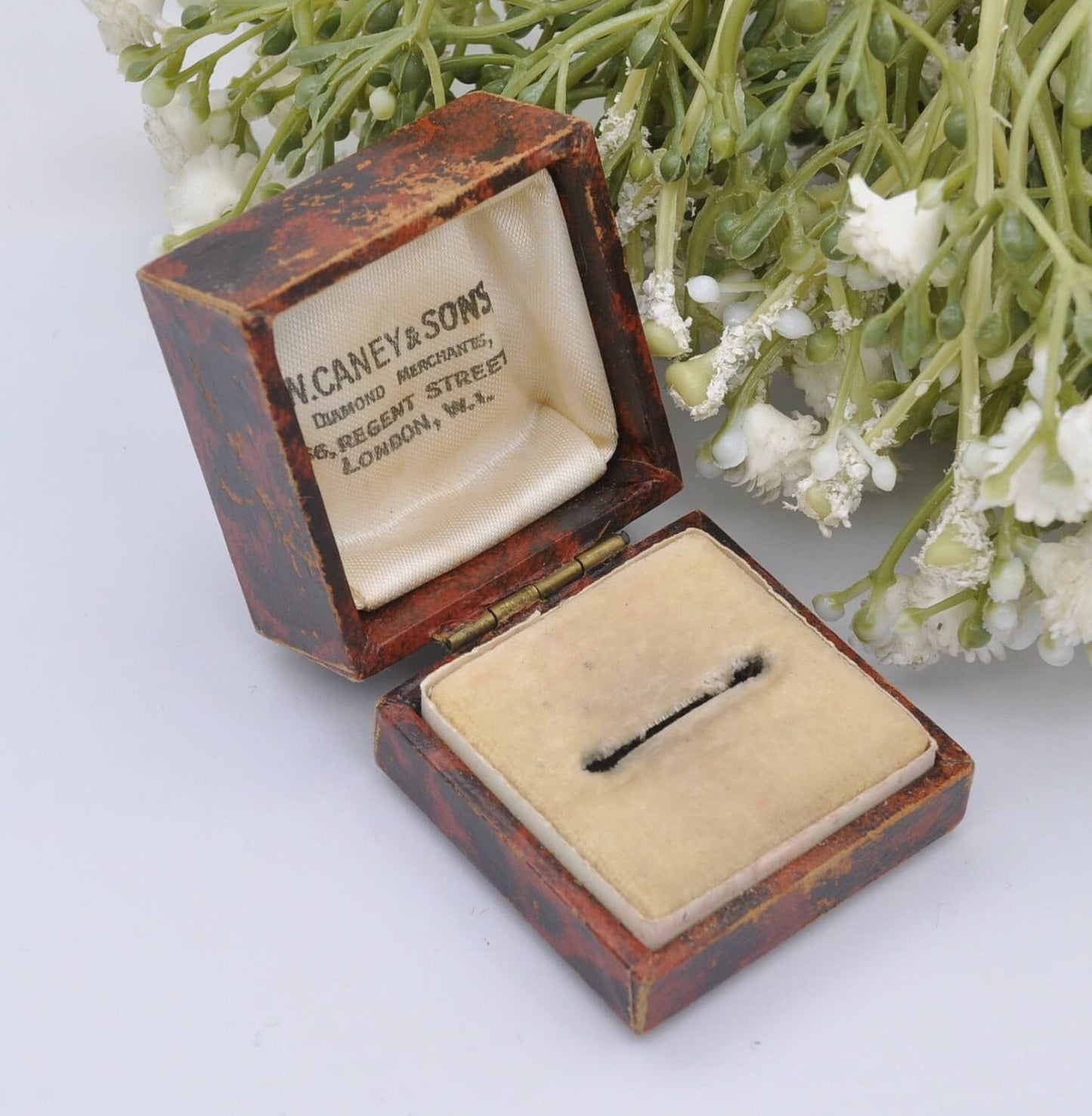 Vintage Leather Ring Box - W. Caney Regent Street London Jewellers | Silk and Velvet Lined