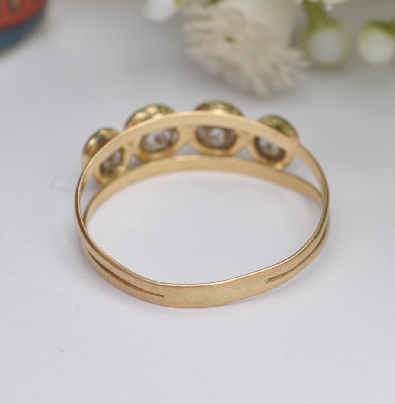 Vintage 18ct Gold Four Stone Split Band Ring