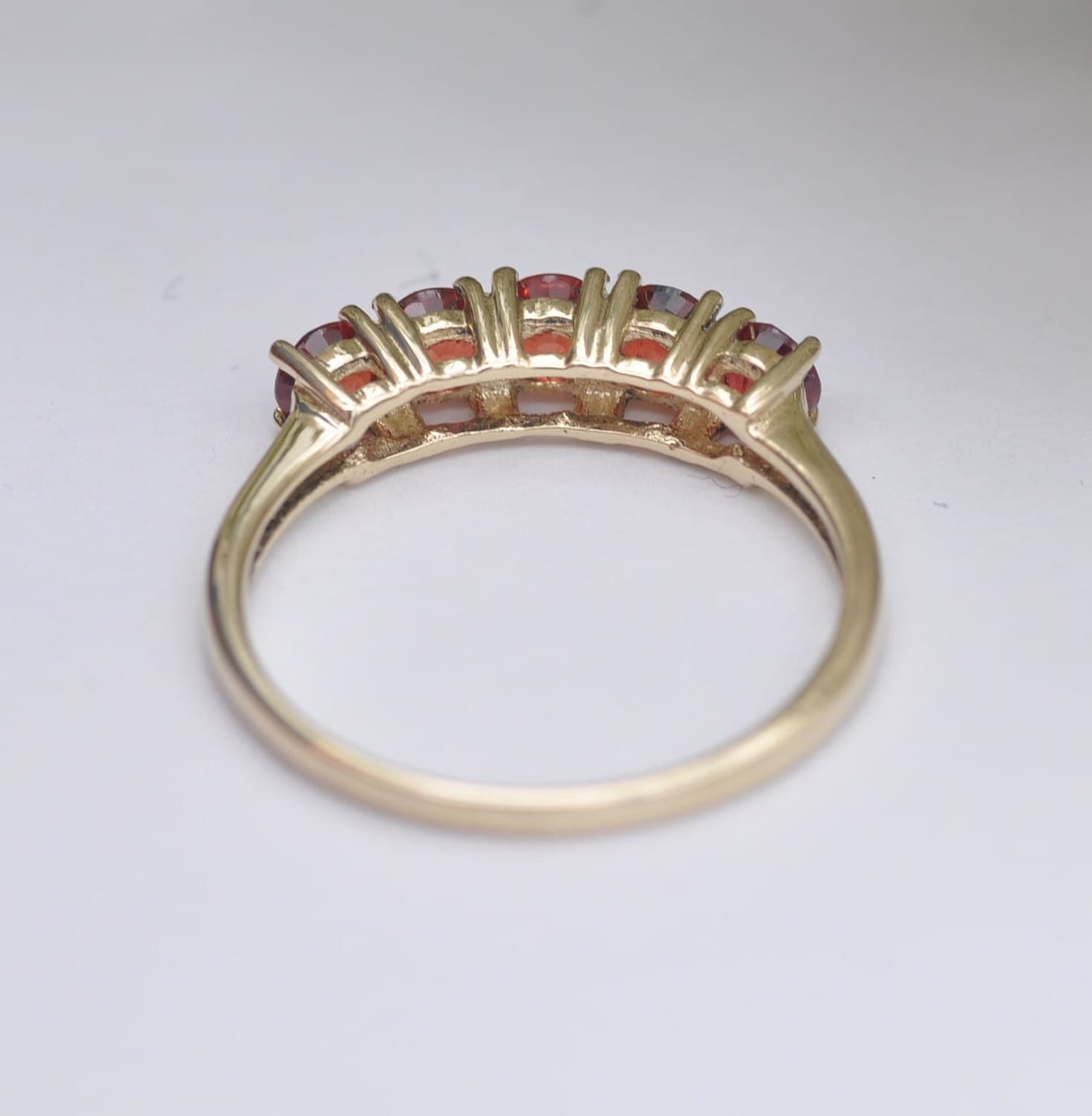 Vintage 9ct Gold Red Gemstone Cocktail Ring