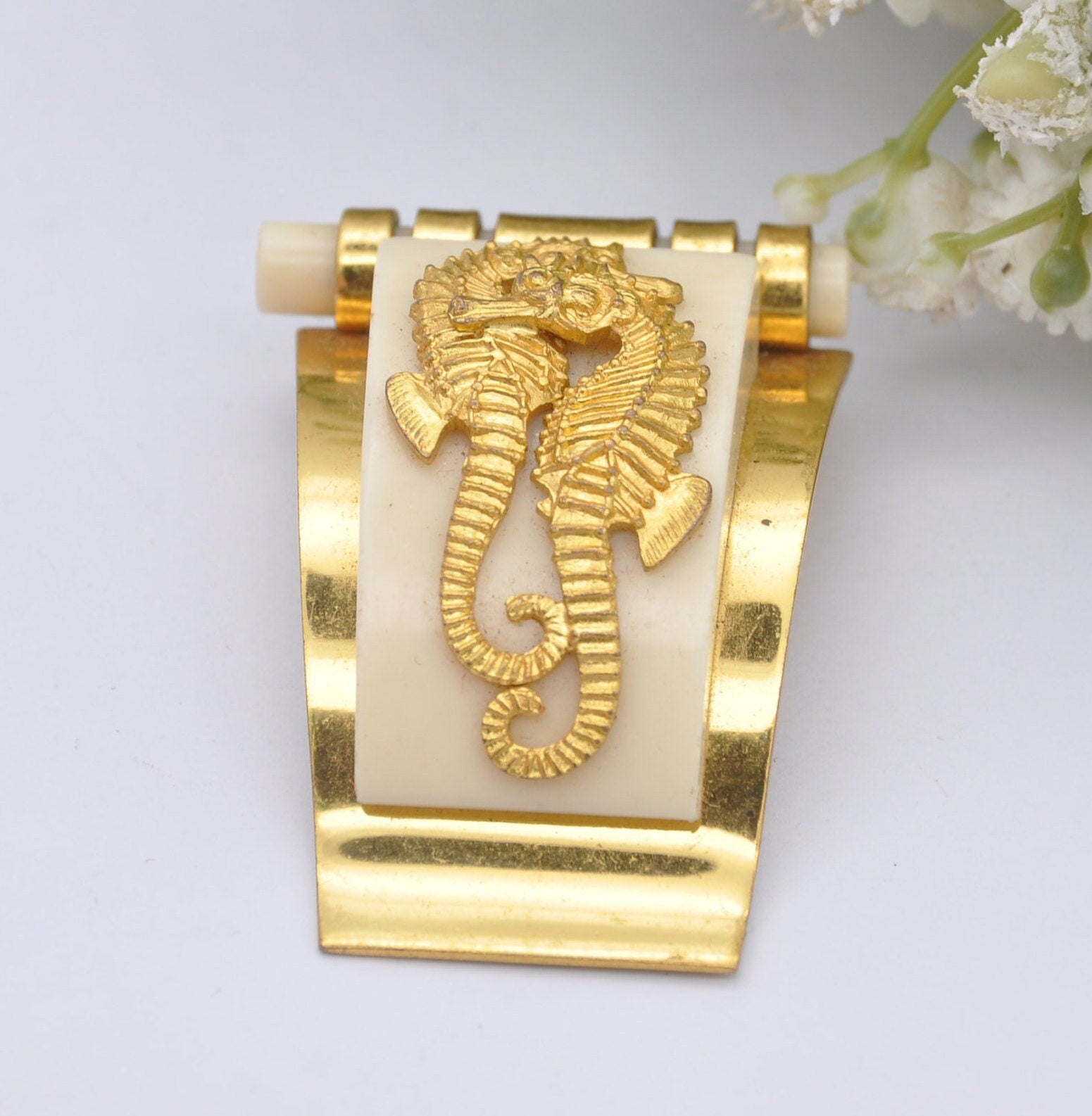 Vintage Jean Painlevé Seahorse Dress Clip - Art Deco L’Hippocampe Jewellery | Galalith Early Plastic