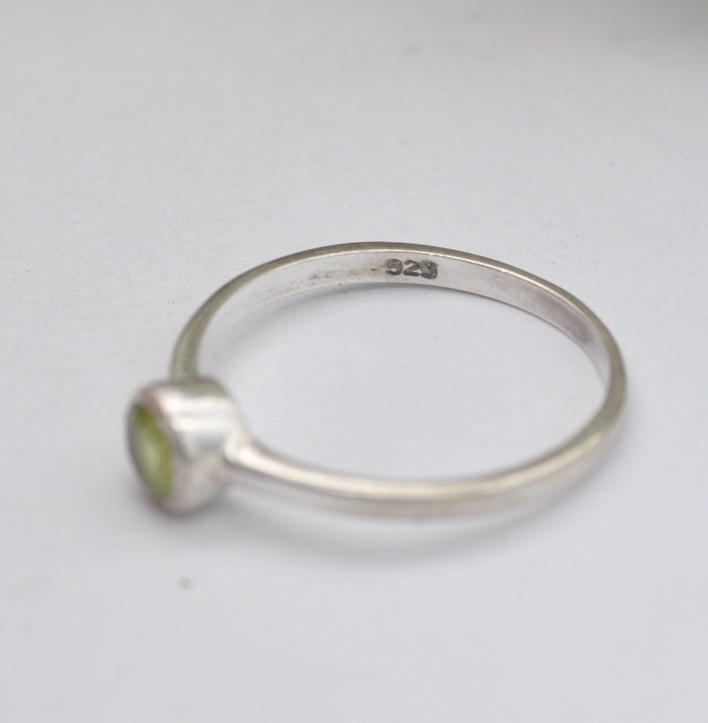 Sterling Silver Peridot Solitaire Ring - UK Size - P | US Size - 7 3/4