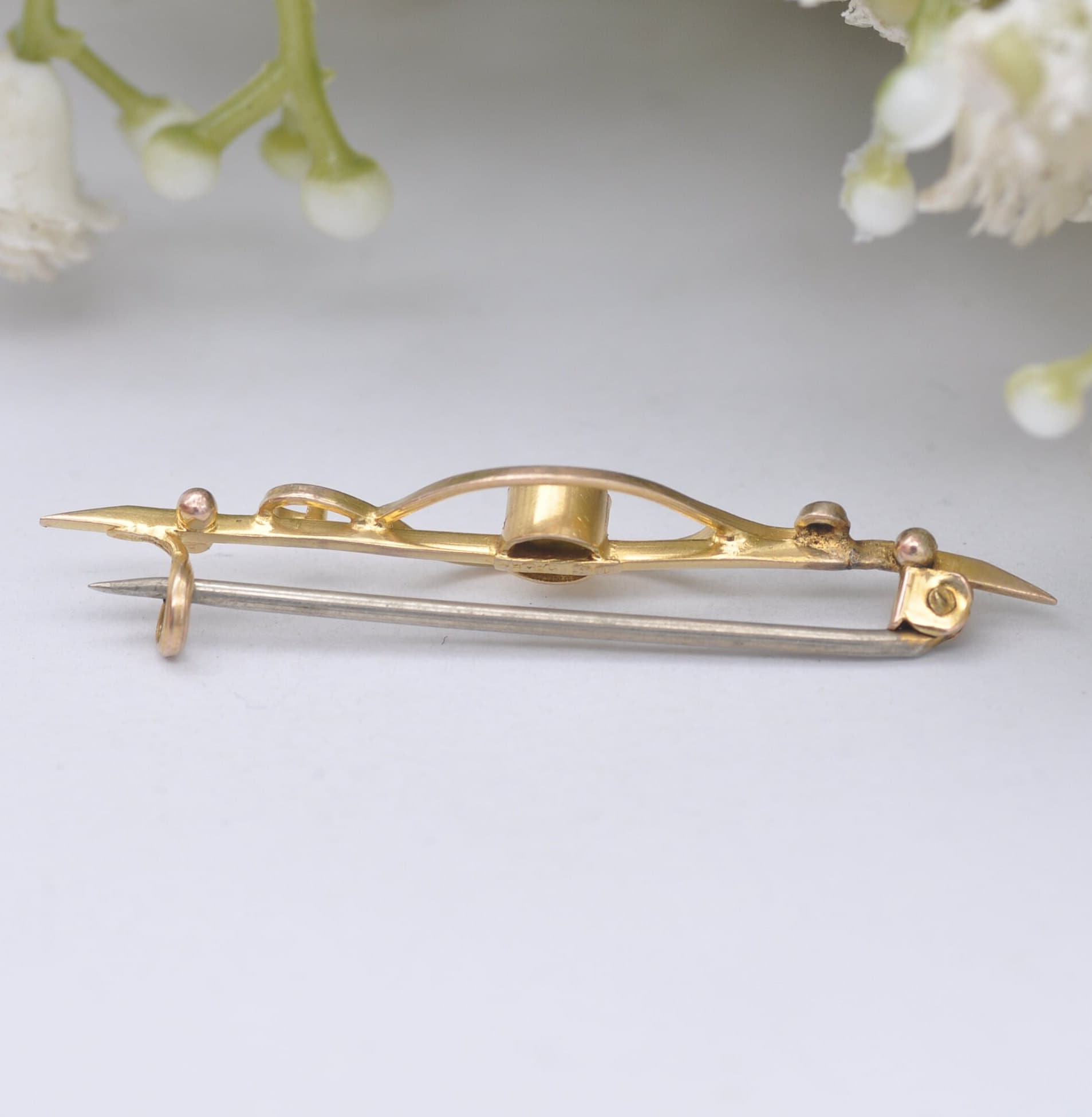 Antique 9ct Gold Peridot Bar Brooch - Edwardian Gold Jewellery