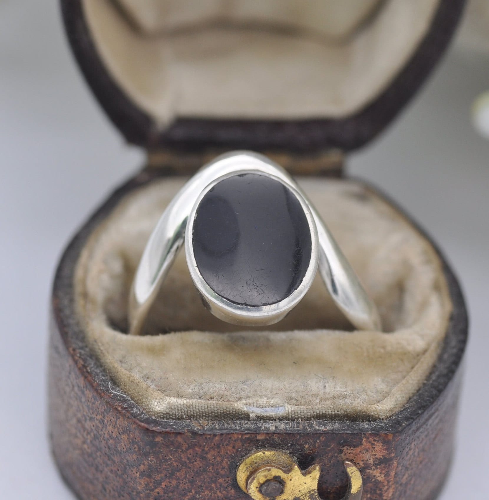 Vintage Kit Heath Sterling Silver and Onyx Wishbone Ring 1990s - Unisex / UK Size - K 1/2 | US Size - 5 1/2