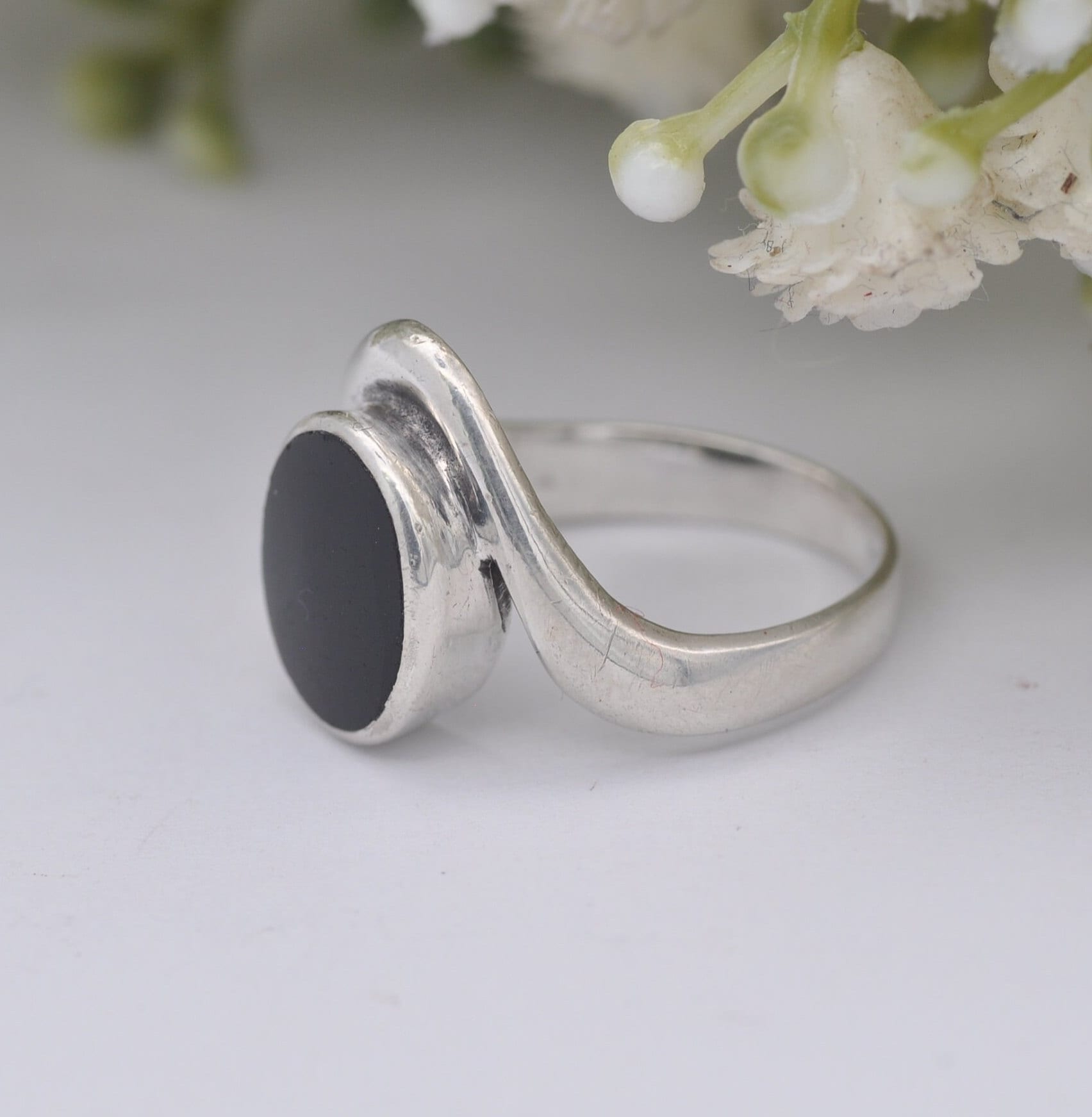 Vintage Kit Heath Sterling Silver and Onyx Wishbone Ring 1990s - Unisex / UK Size - K 1/2 | US Size - 5 1/2